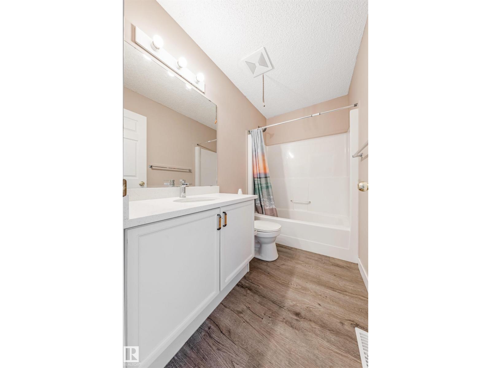 2131 37B AV NW NW - 19