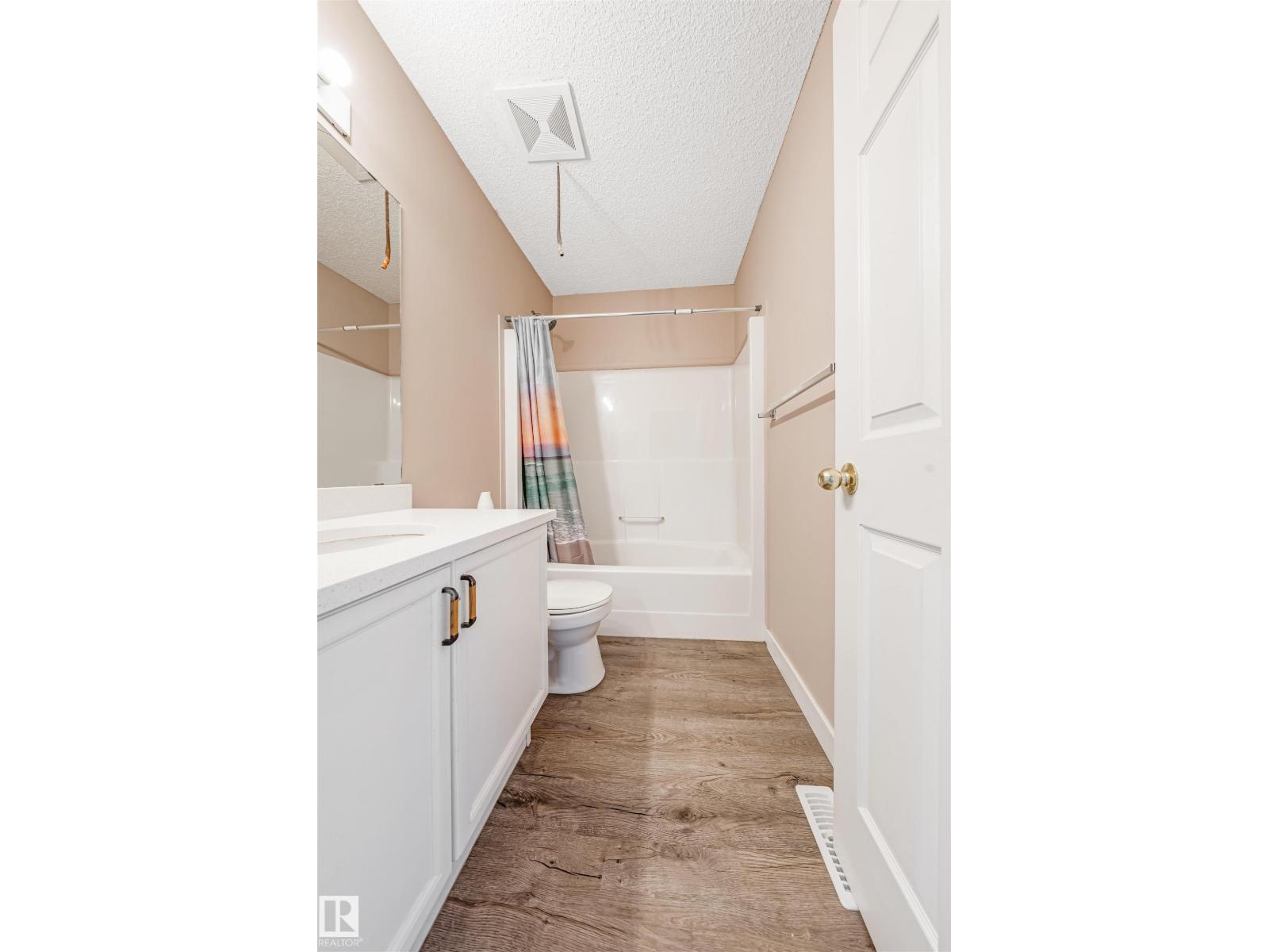 2131 37B AV NW NW - 20