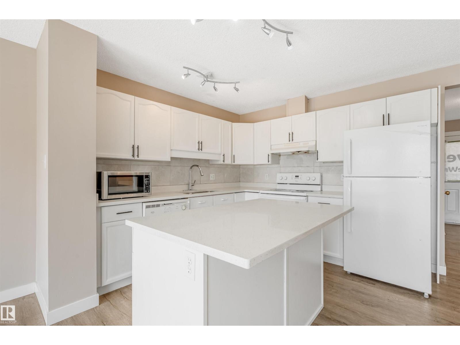 2131 37B AV NW NW - 4