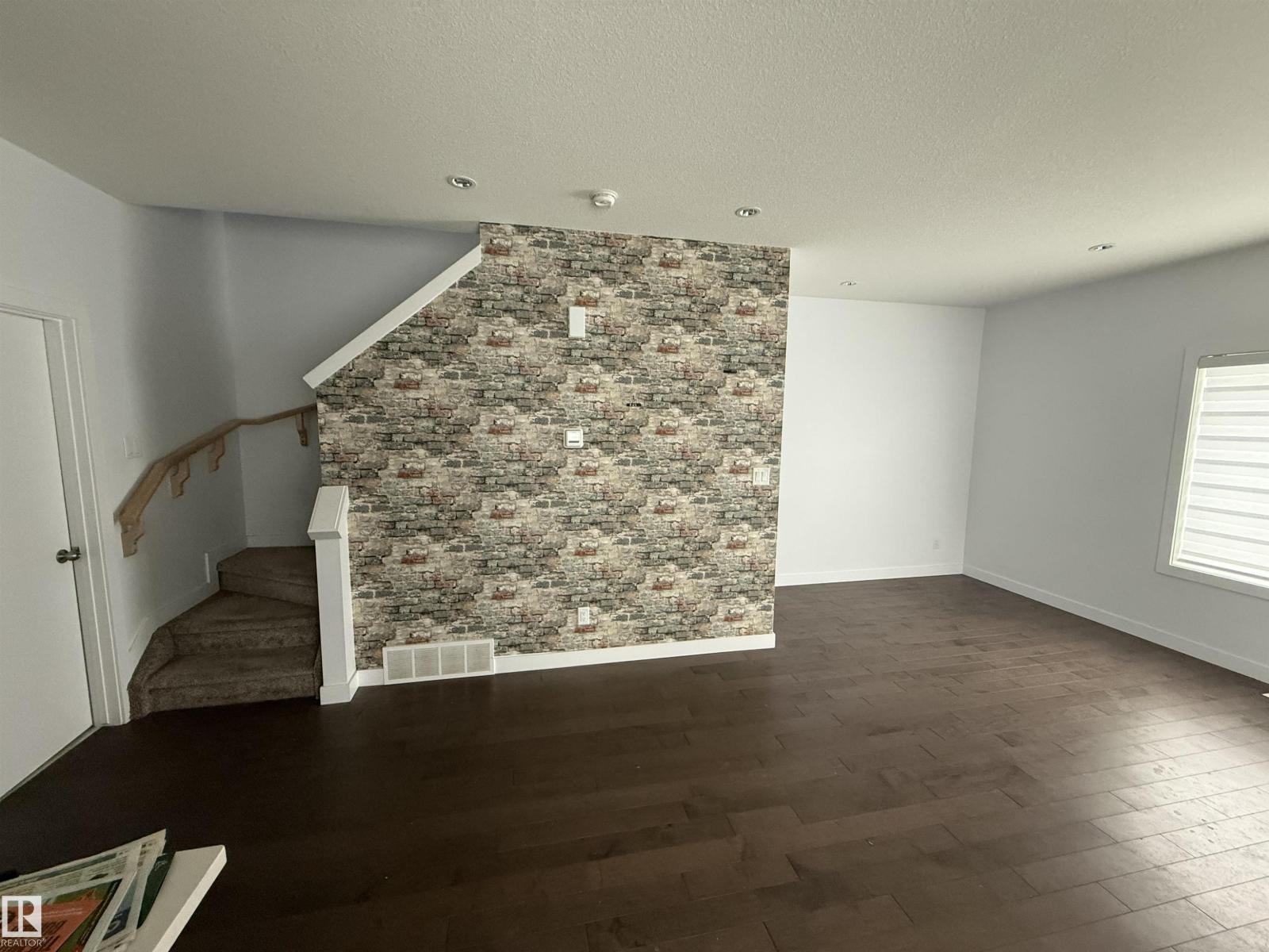 11402 133 AV NW - 2