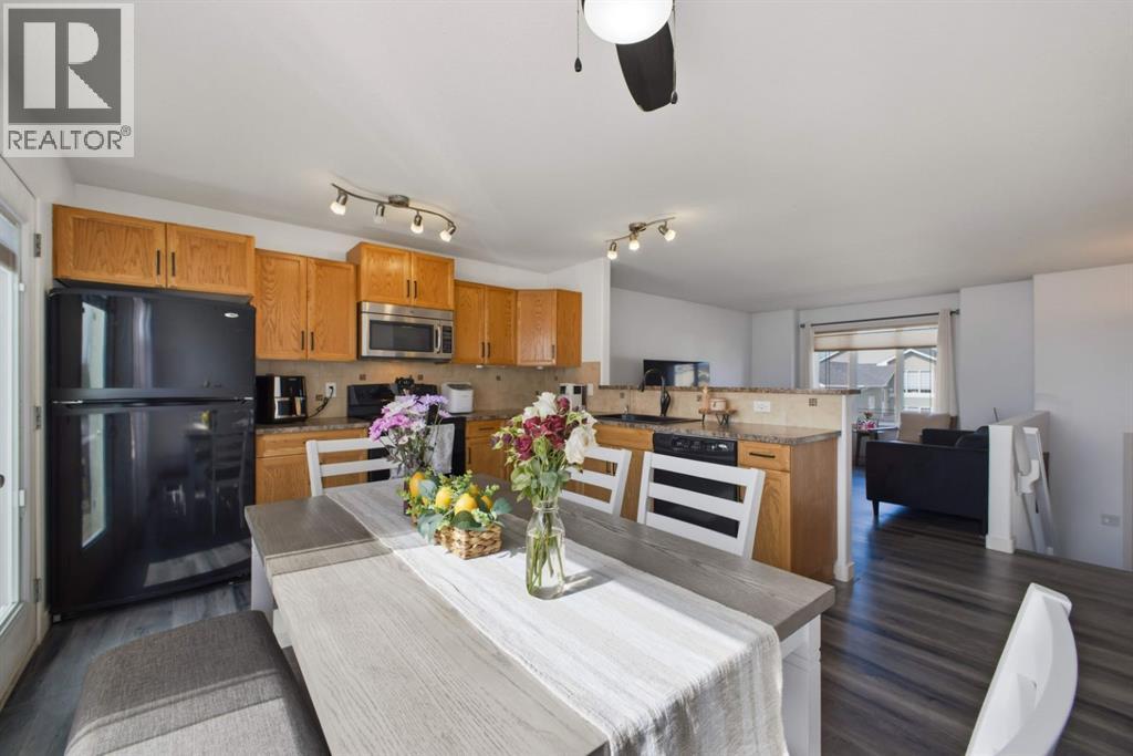 62 Mcdougall Close — photo 22
