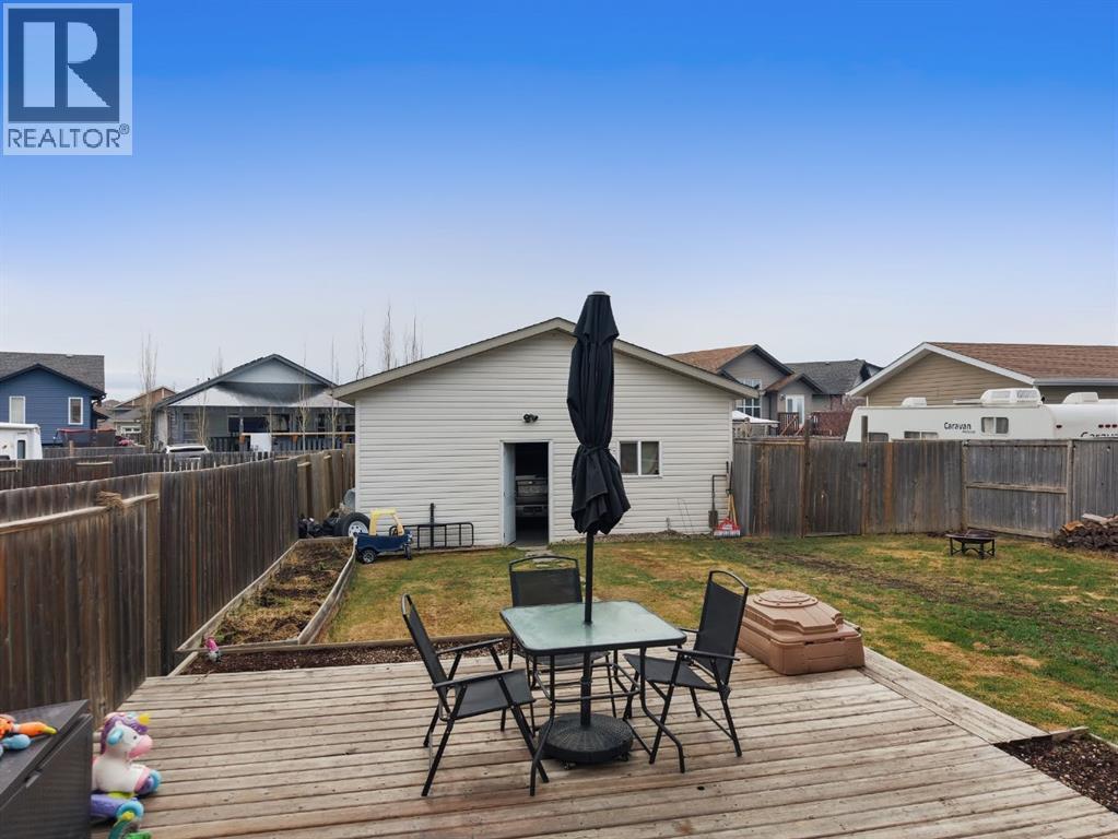 62 Mcdougall Close — photo 11
