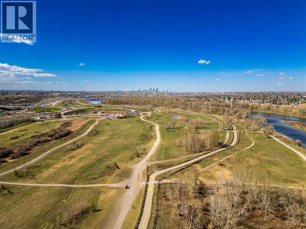 #305 221 Quarry Way SE - 49