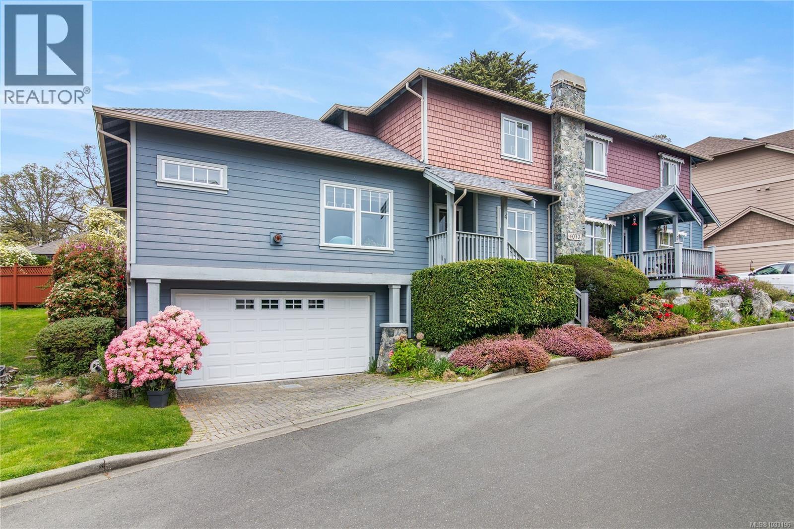 4 4073 Blackberry Lane, Saanich