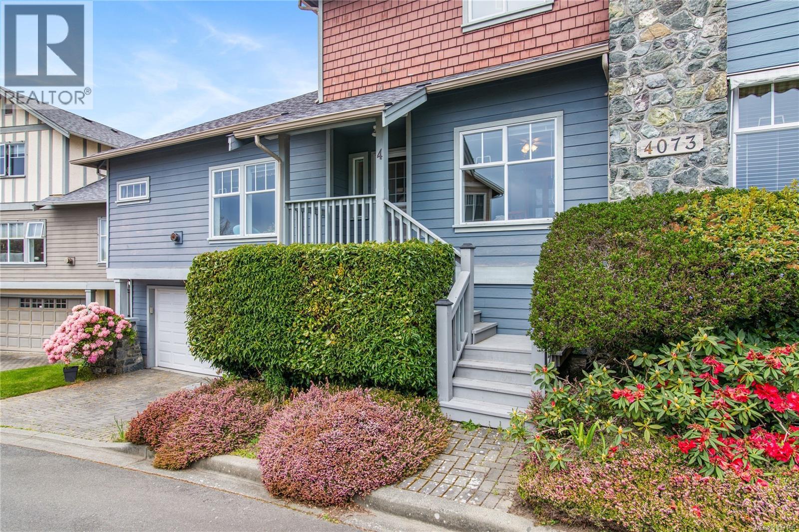 4 4073 Blackberry Lane, Saanich
