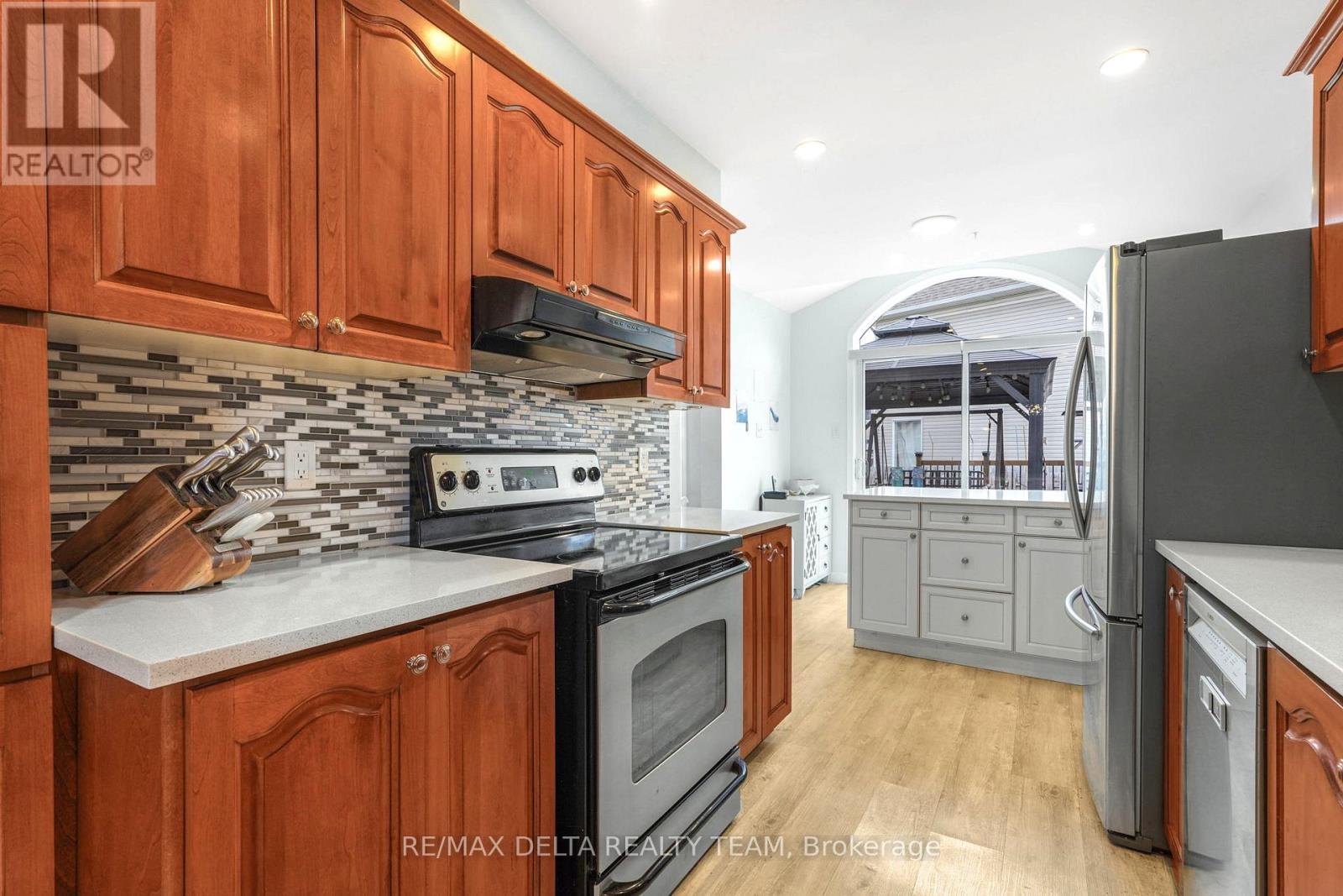 540 CHARDONNAY DRIVE - 13