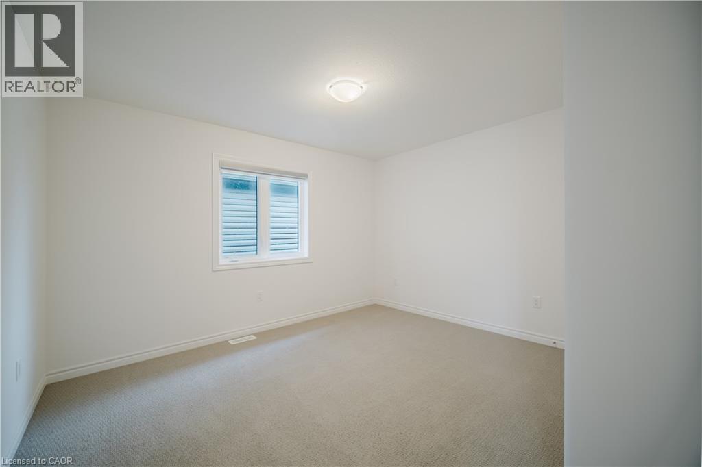 19 MCLAREN Avenue, Brantford, Ontario, N3T0T4 — Photo 2