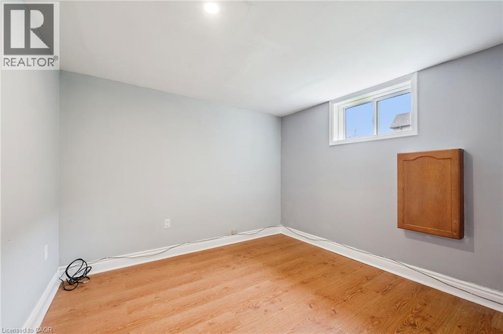 370 GORDON Street - 32