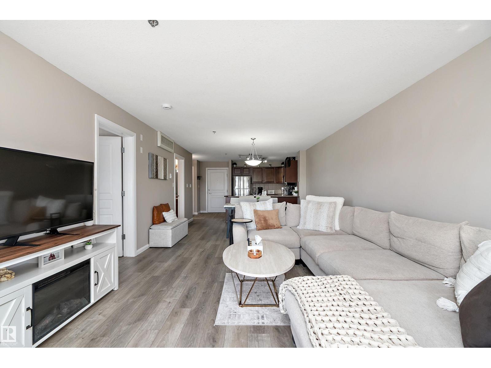 #301 530 HOOKE RD NW - 19
