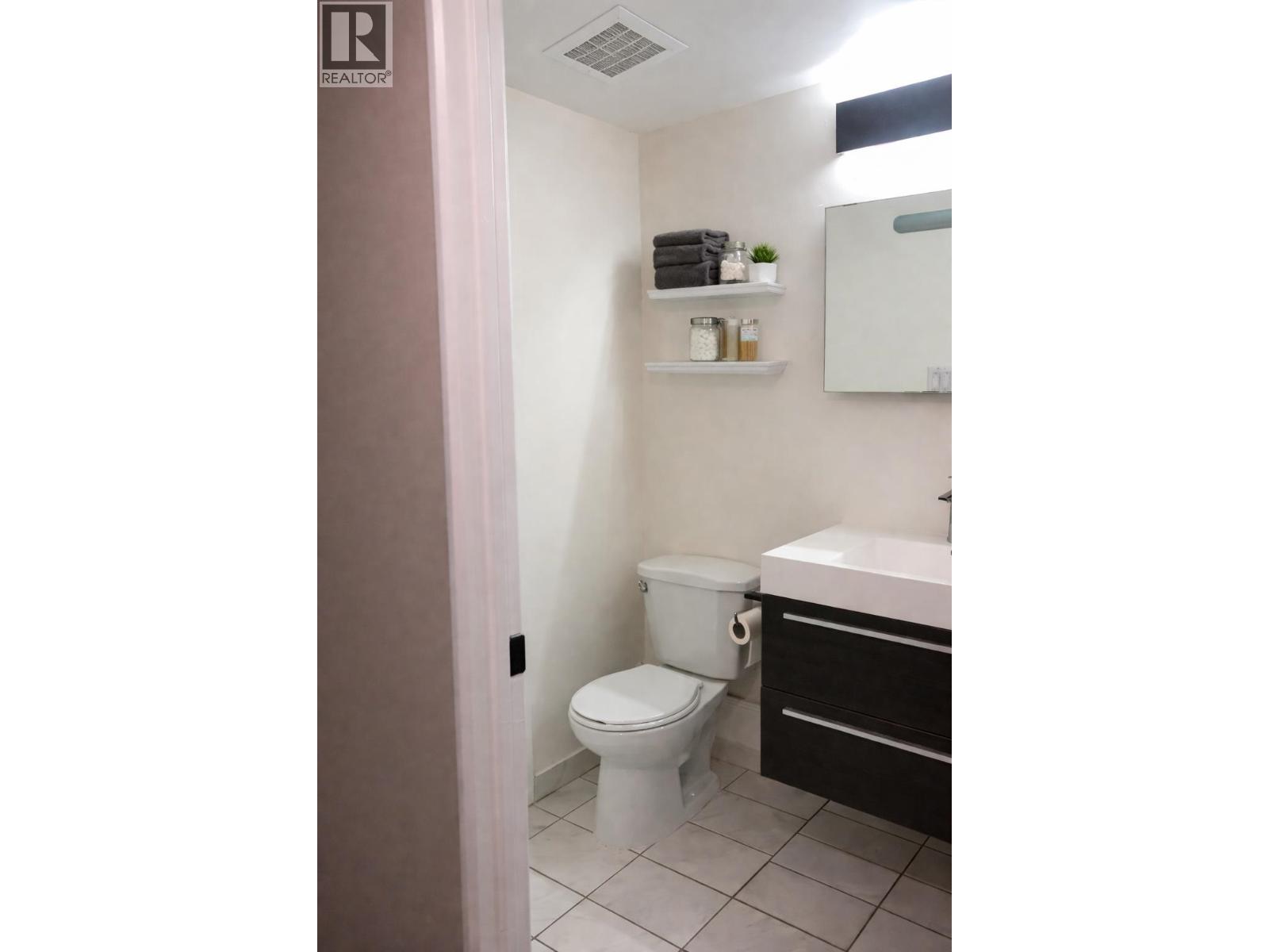 5 38171 WESTWAY AVENUE, Squamish