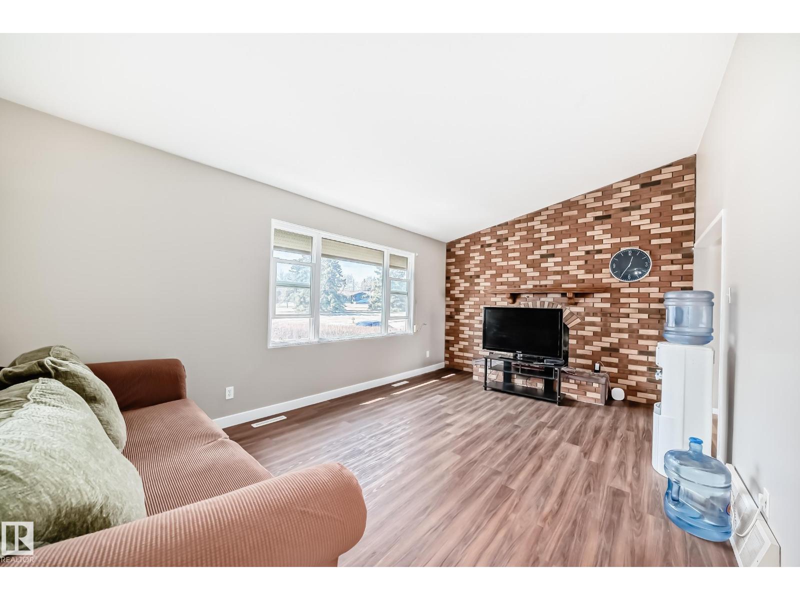 13419 70 ST NW, Edmonton