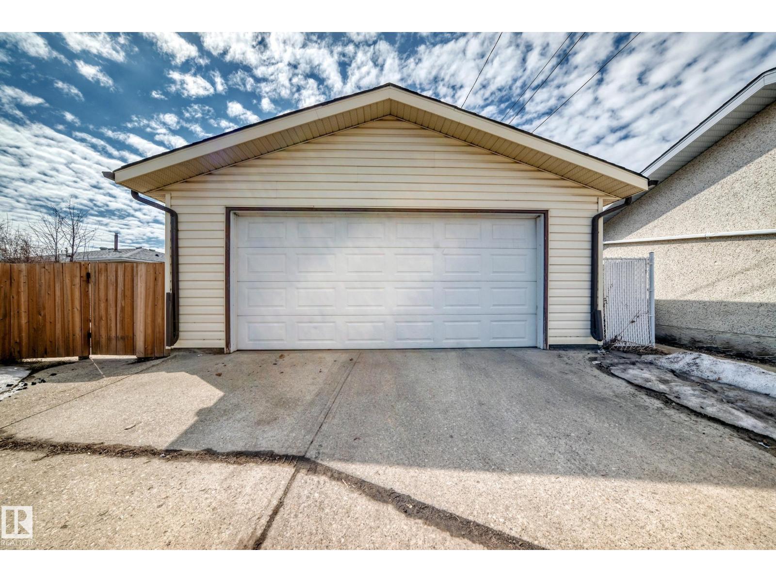 13419 70 ST NW, Edmonton