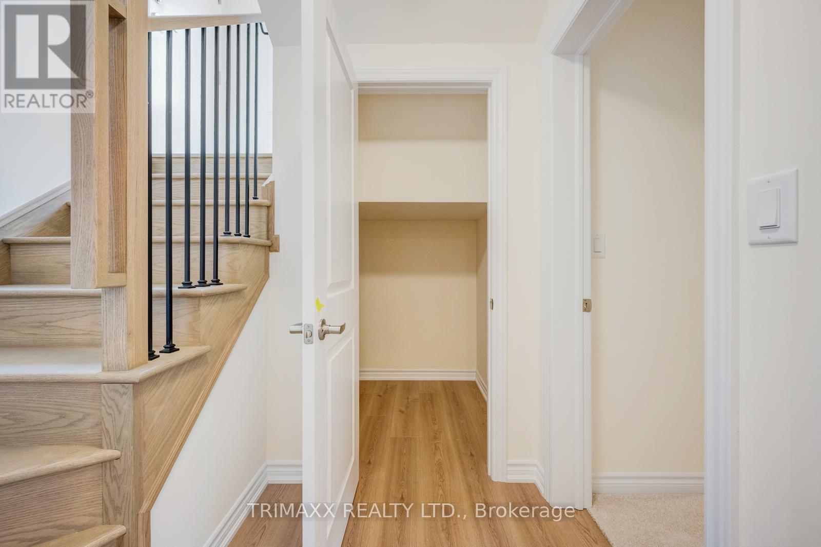 #70F 173 PETCH AVENUE - 23