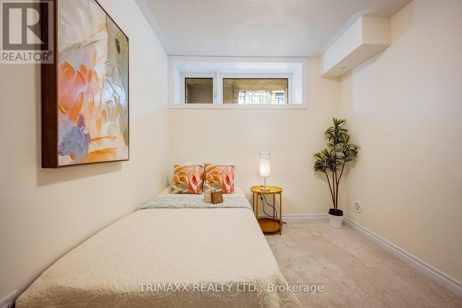 #70F 173 PETCH AVENUE - 37