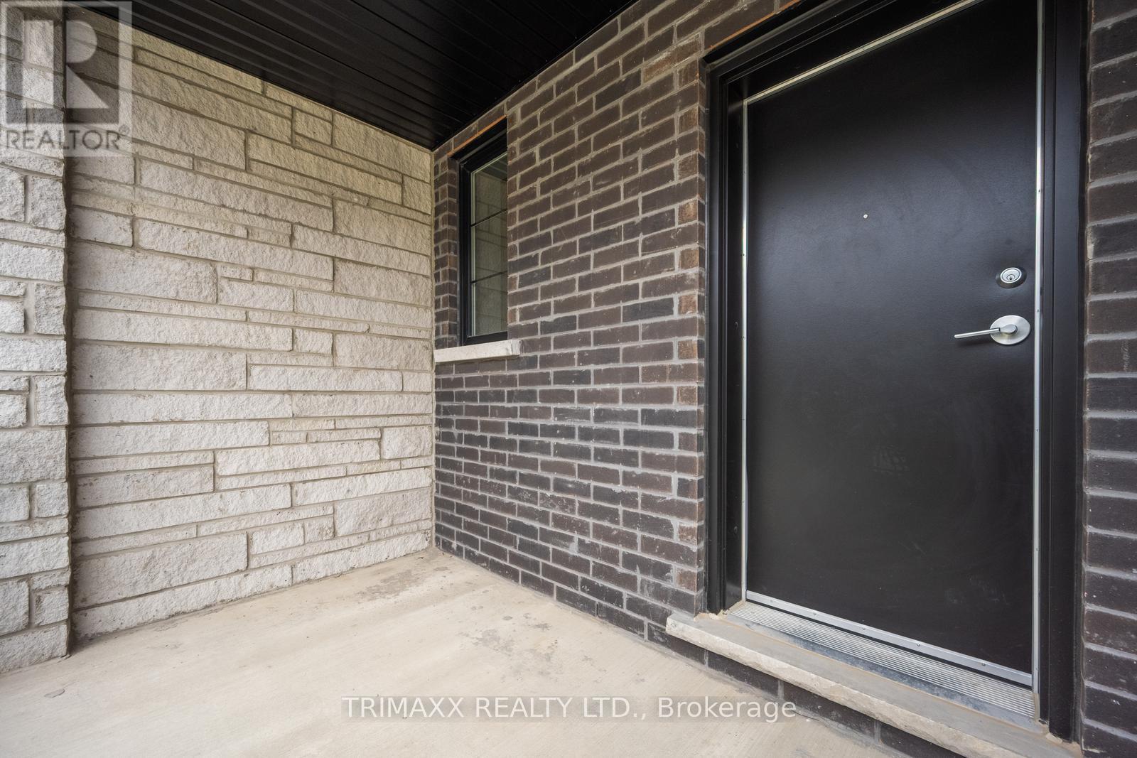 #70F 173 PETCH AVENUE - 5