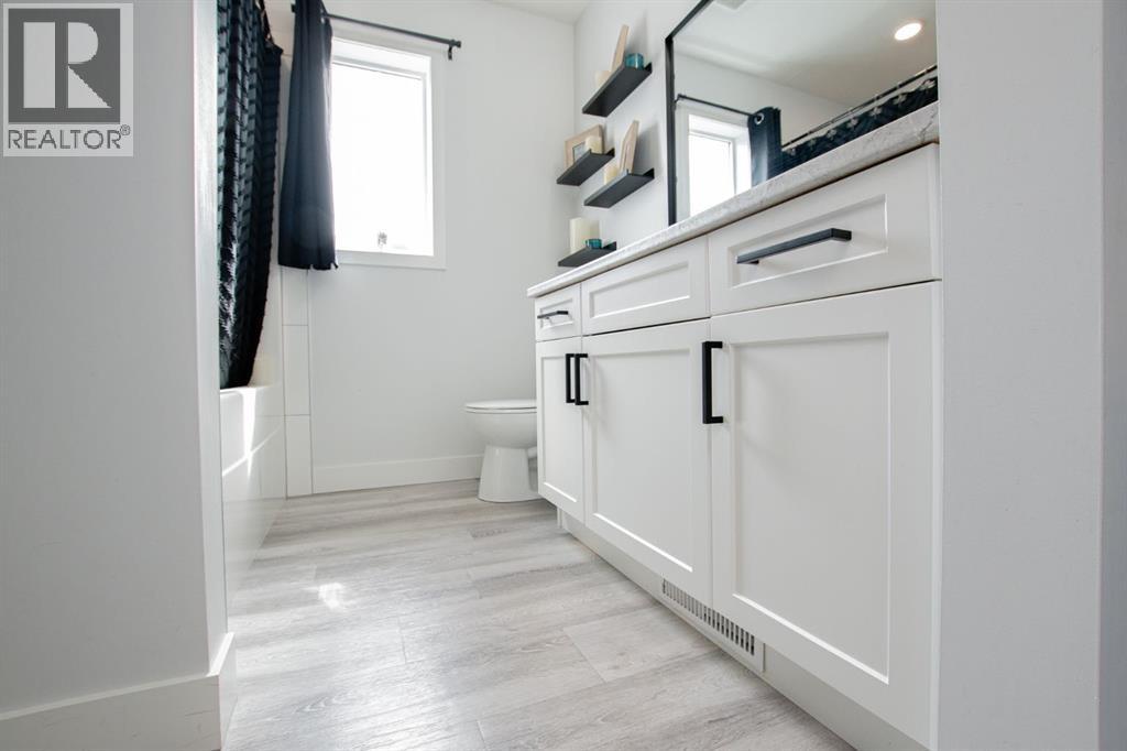8814 85A Avenue - 18
