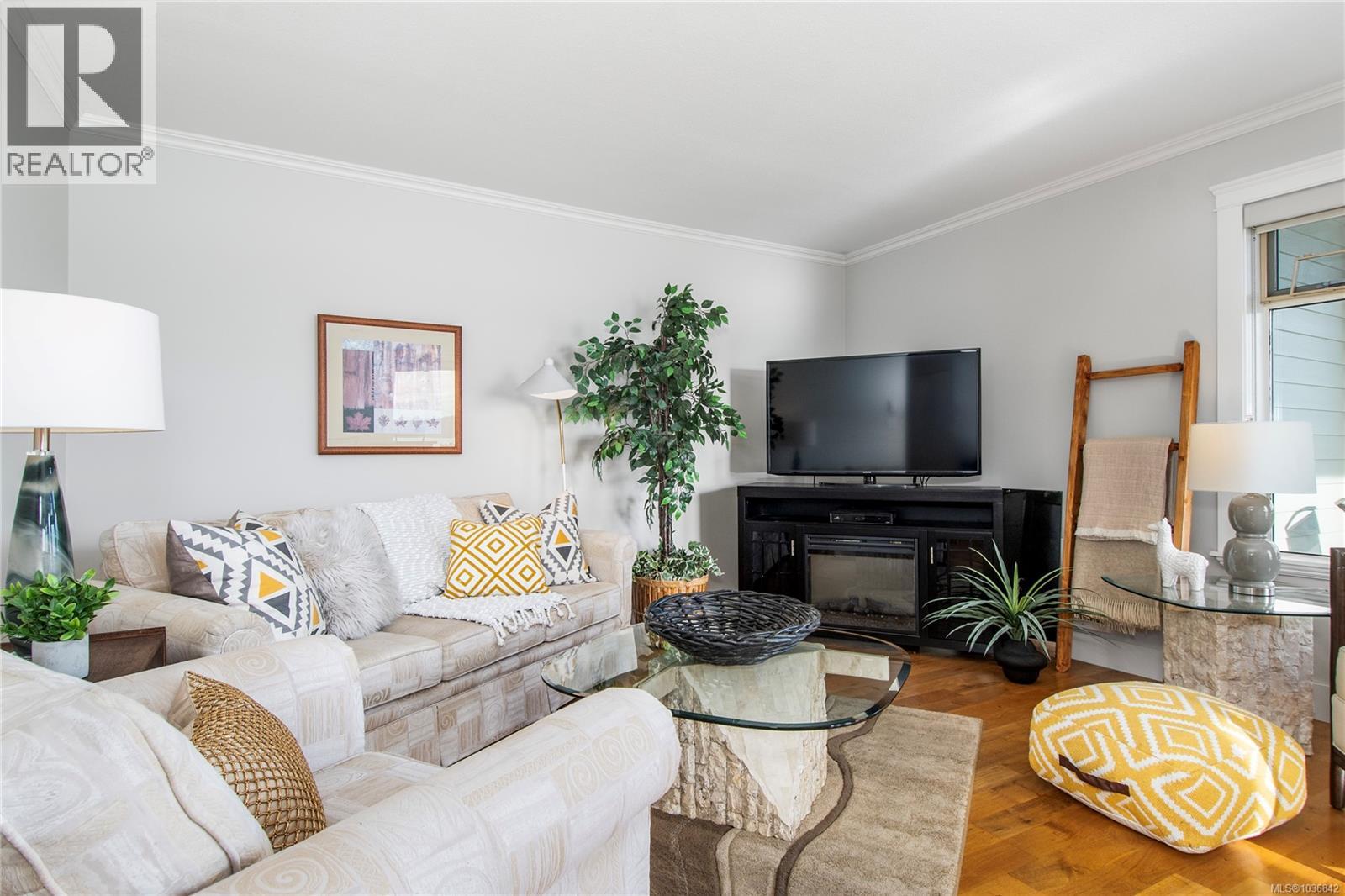 #2203 27 Island Hwy S - 8