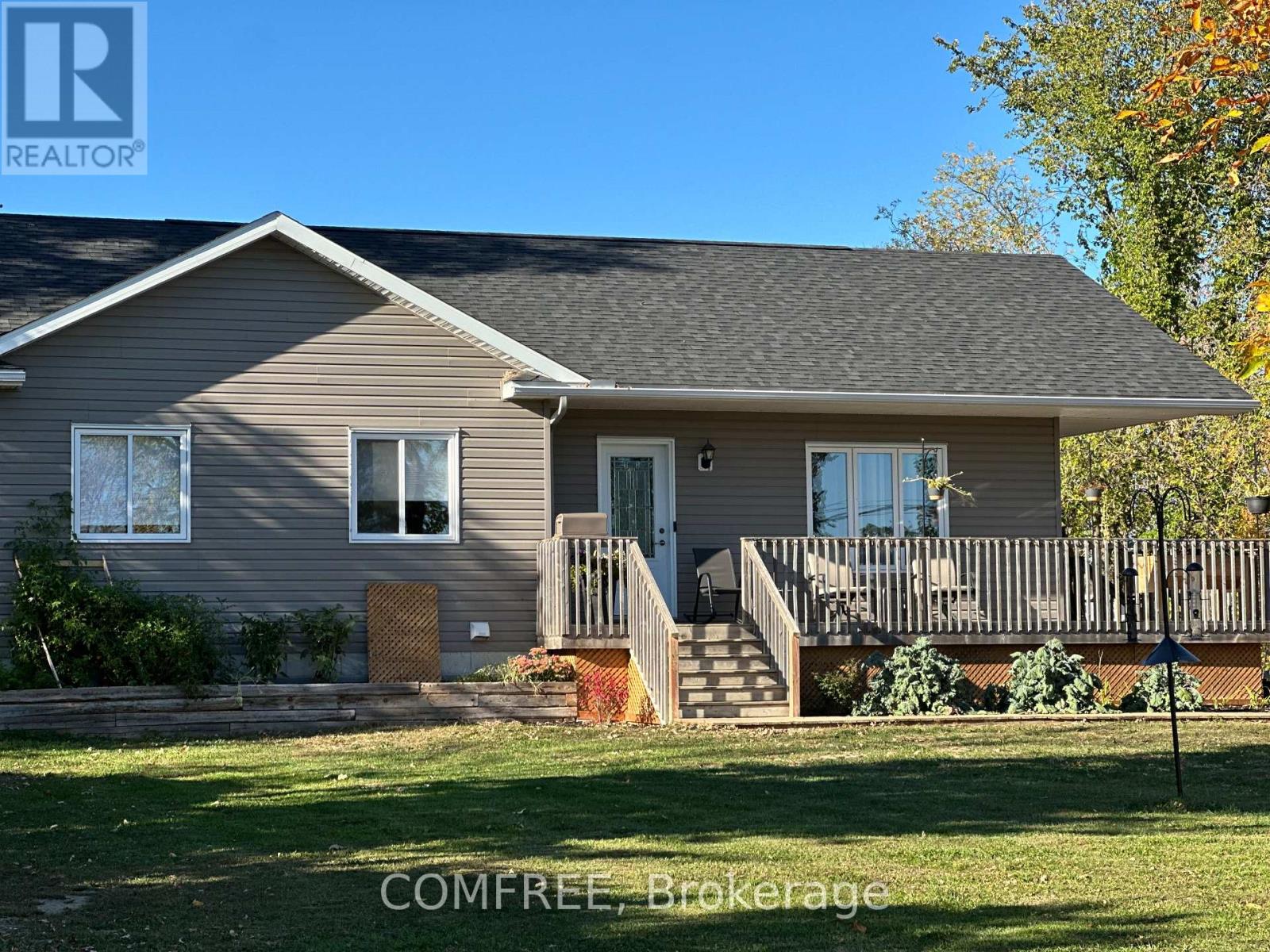 140 RUSSETT DRIVE - 1