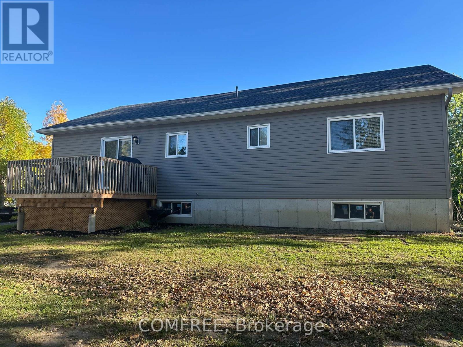 140 RUSSETT DRIVE - 3
