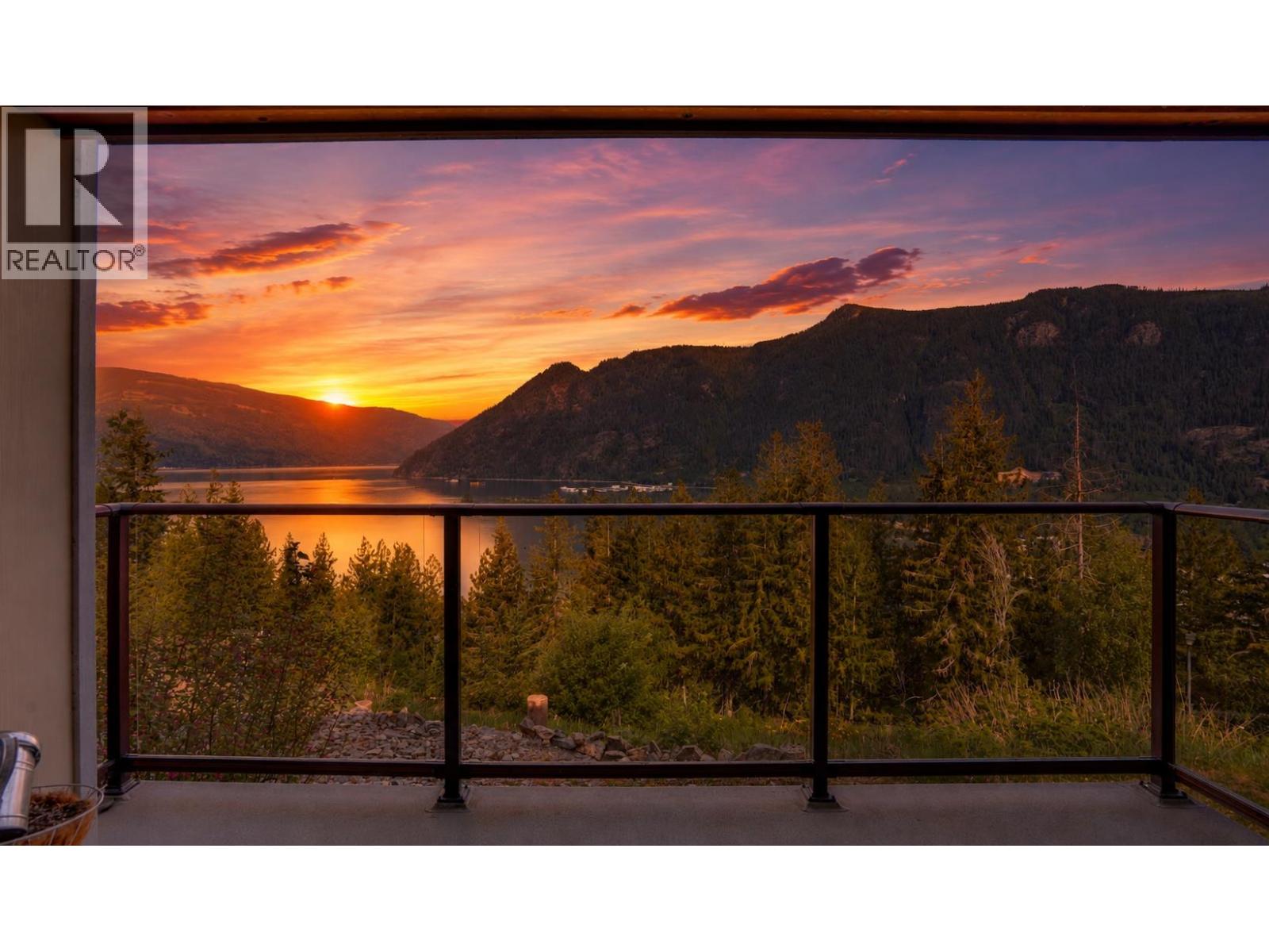 102 500 Old Spallumcheen Road, Sicamous