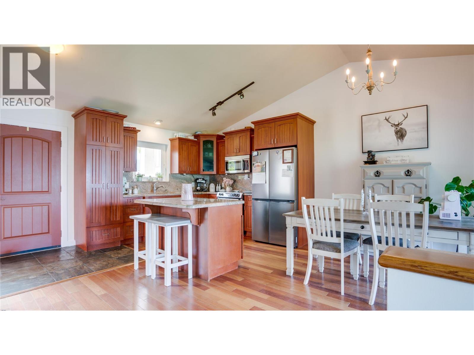 102 500 Old Spallumcheen Road, Sicamous
