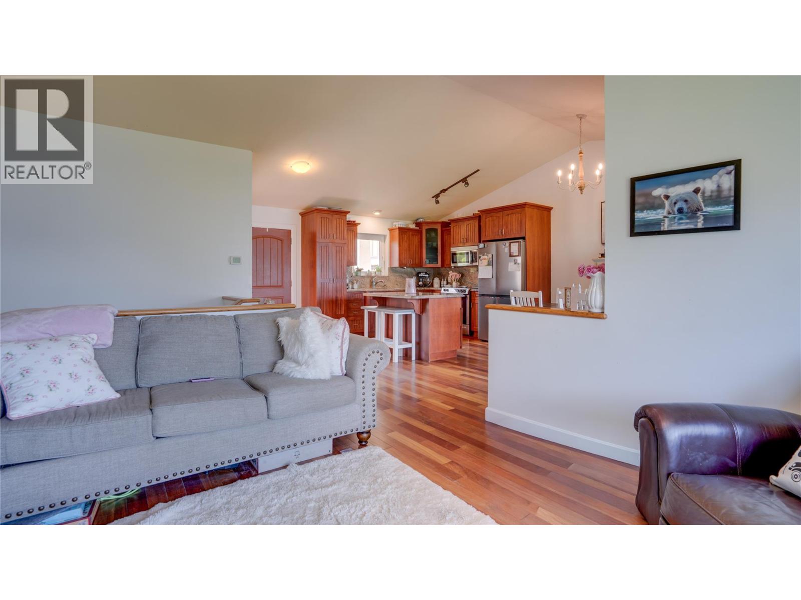102 500 Old Spallumcheen Road, Sicamous