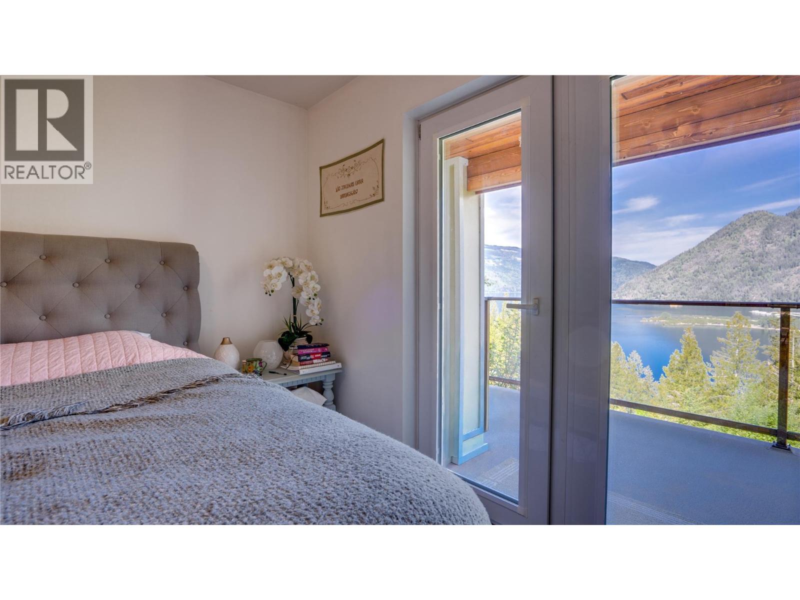 102 500 Old Spallumcheen Road, Sicamous