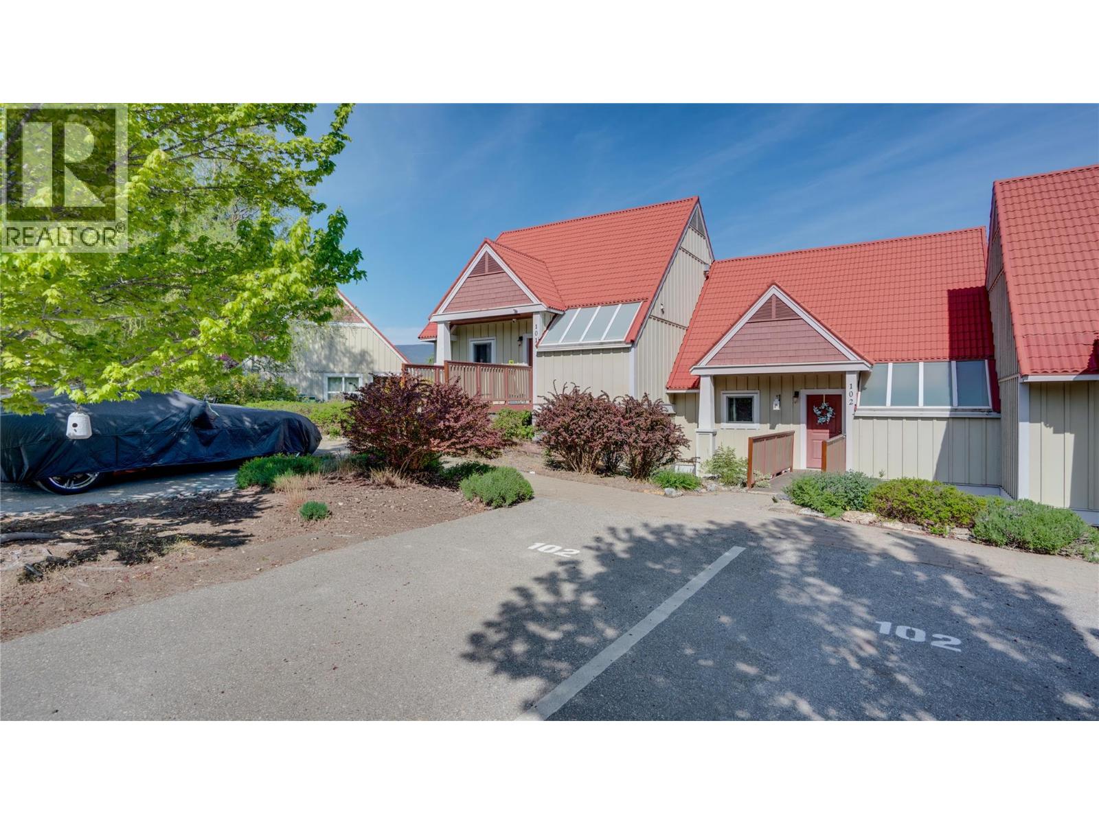 102 500 Old Spallumcheen Road, Sicamous
