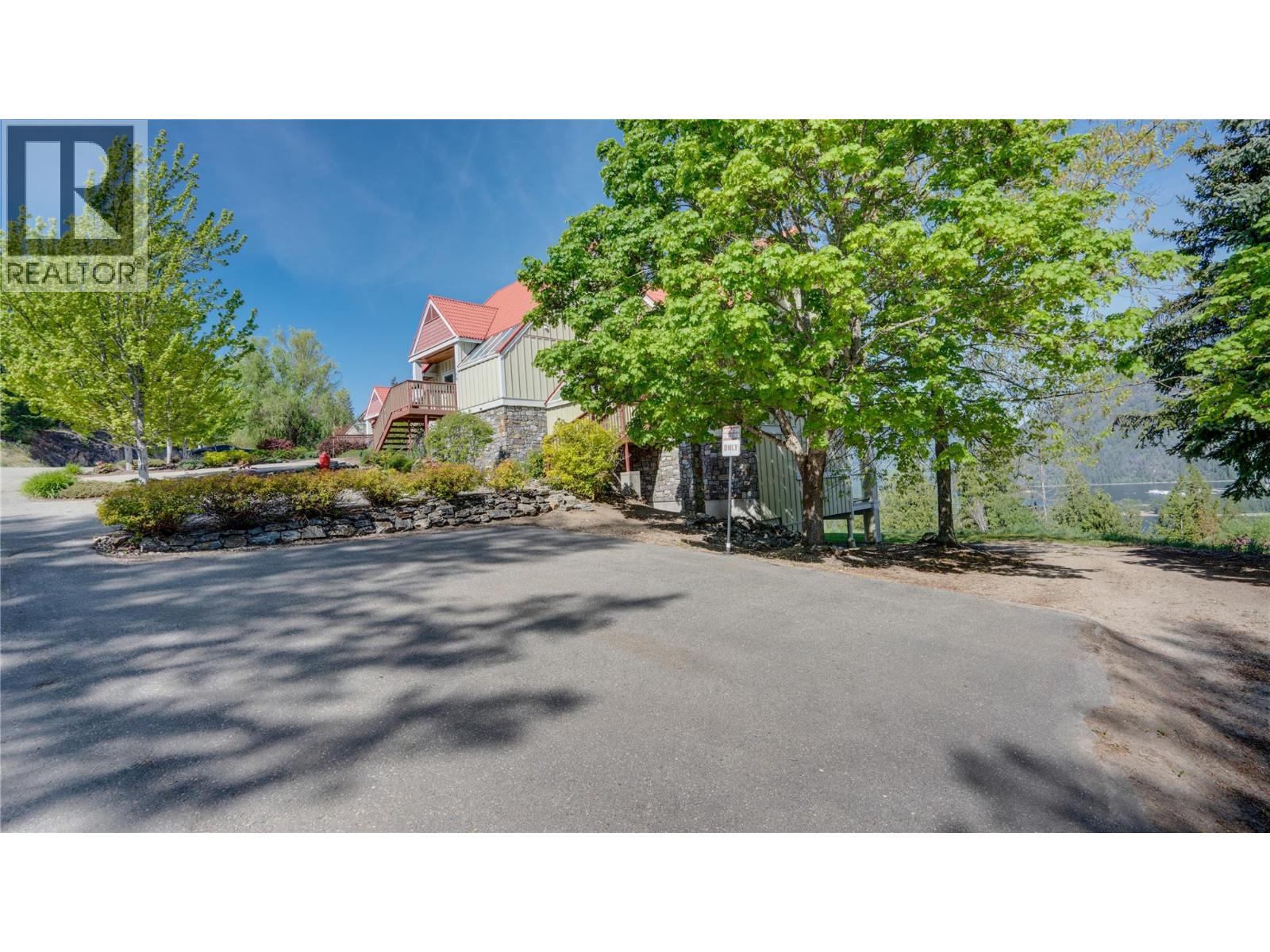 102 500 Old Spallumcheen Road, Sicamous