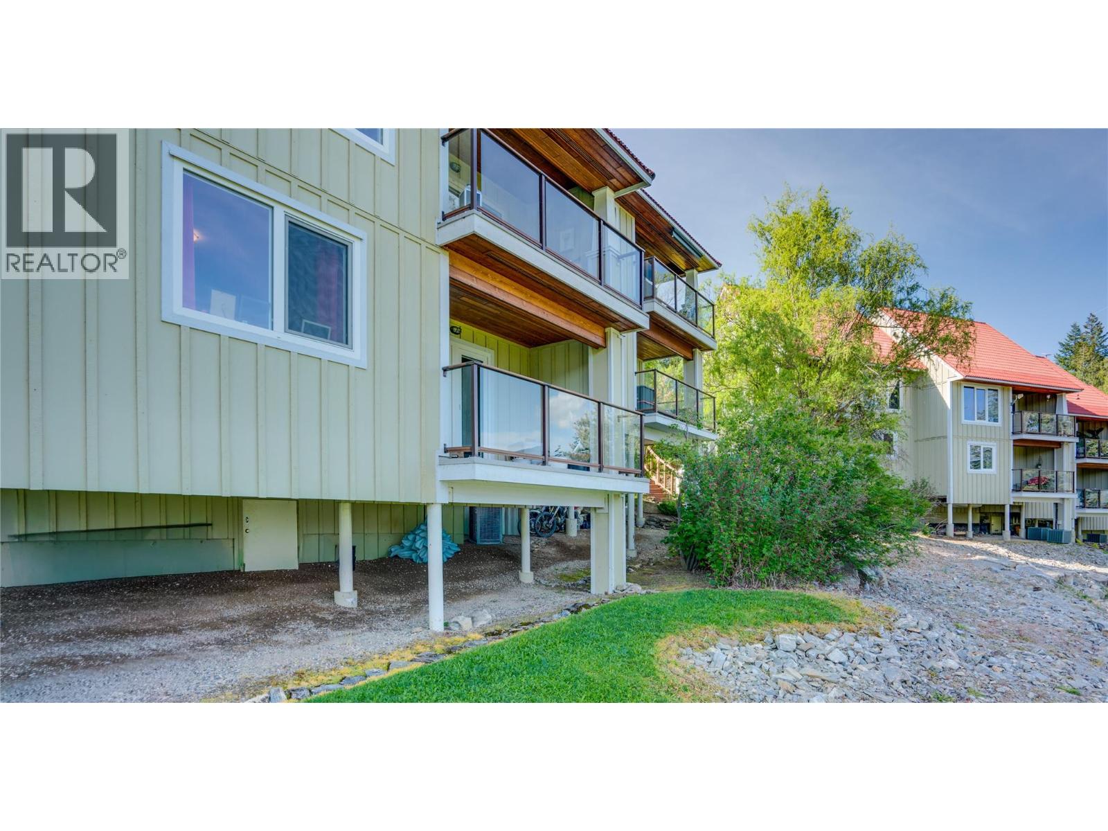 102 500 Old Spallumcheen Road, Sicamous