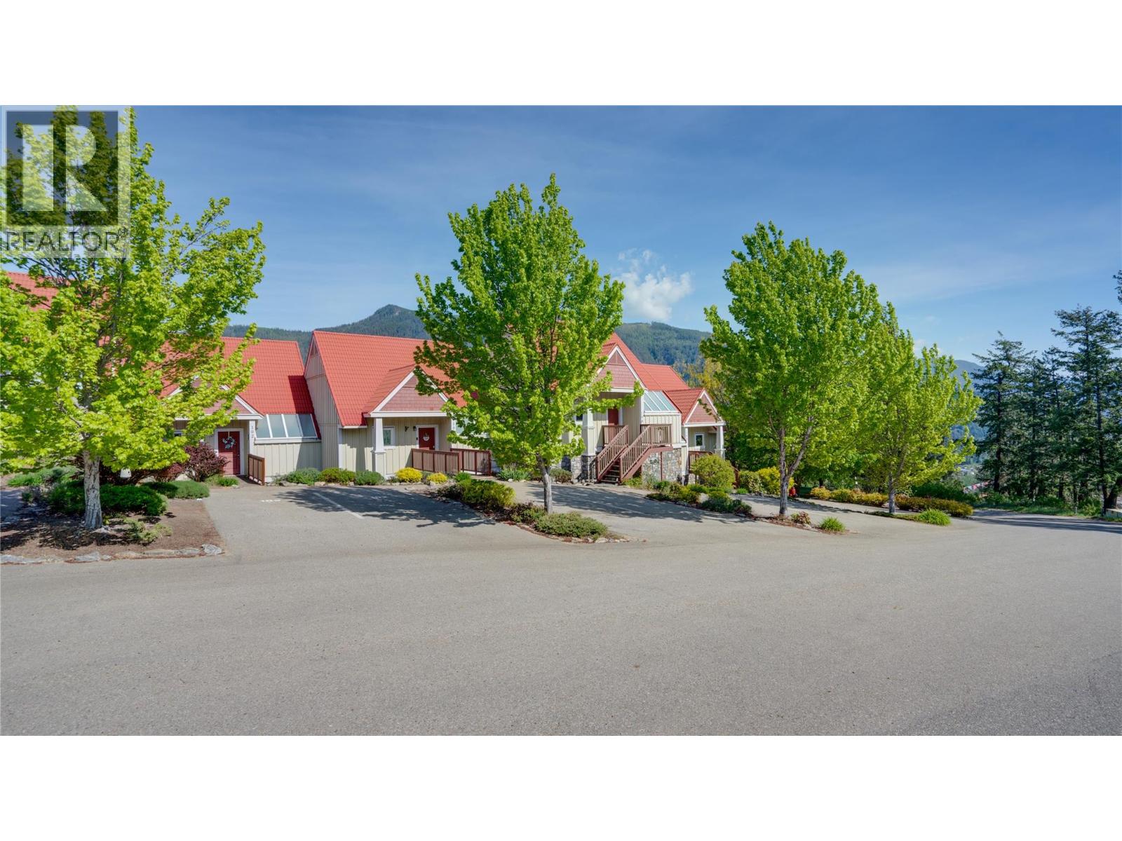 102 500 Old Spallumcheen Road, Sicamous