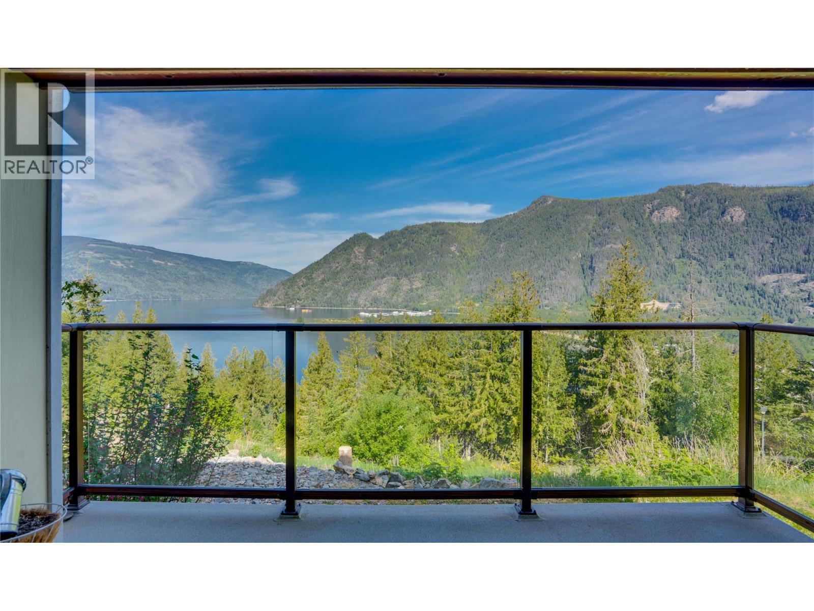 102 500 Old Spallumcheen Road, Sicamous