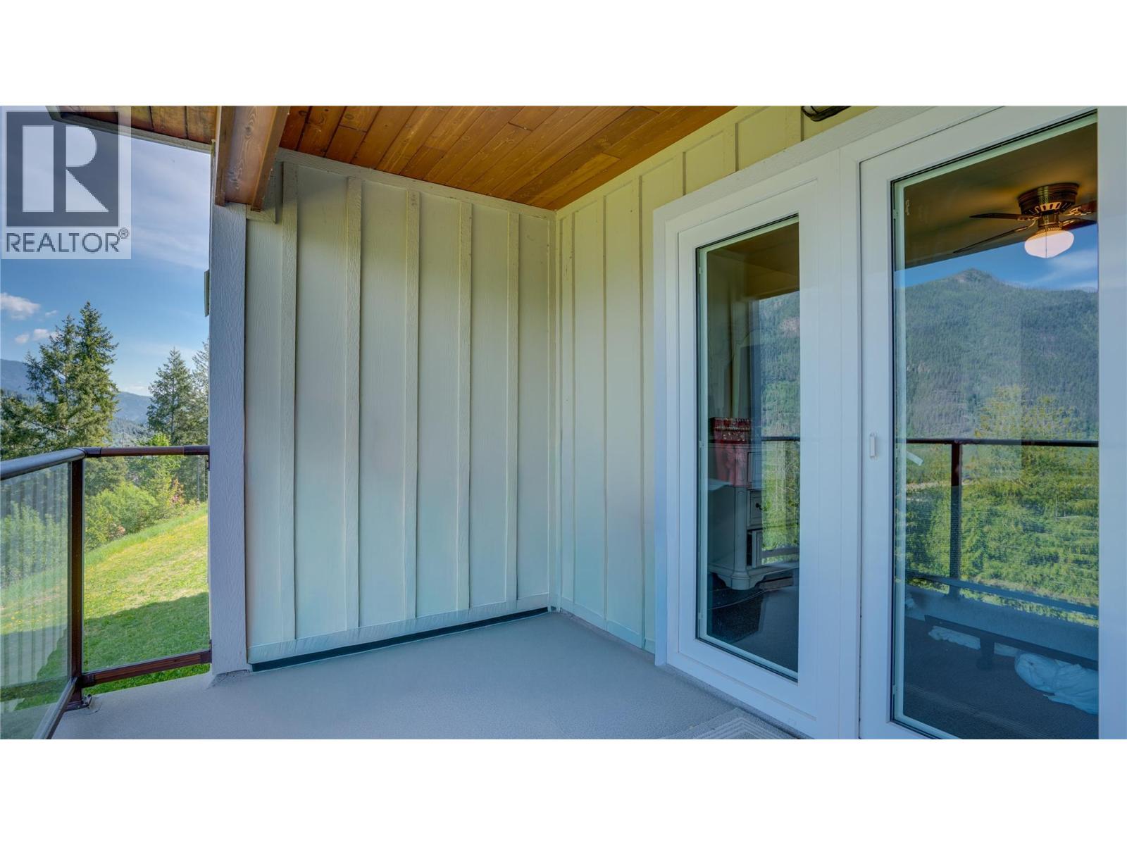 102 500 Old Spallumcheen Road, Sicamous
