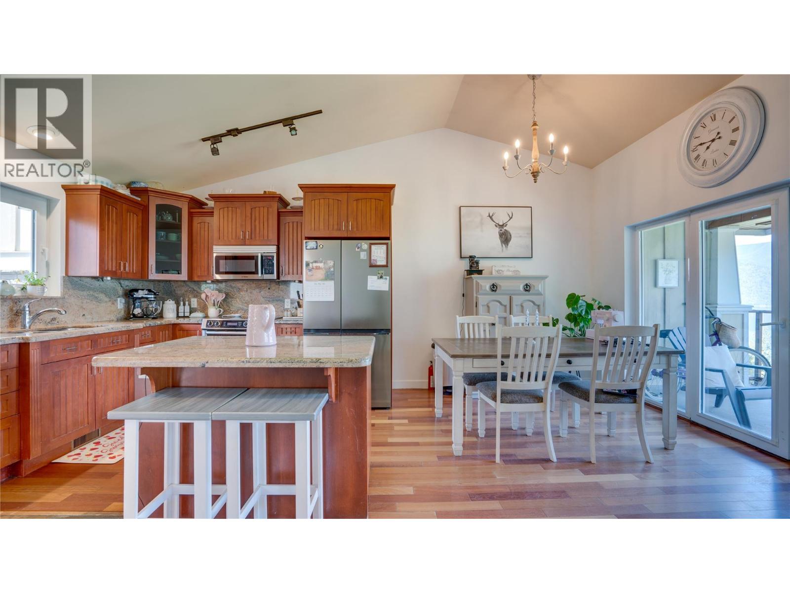 102 500 Old Spallumcheen Road, Sicamous