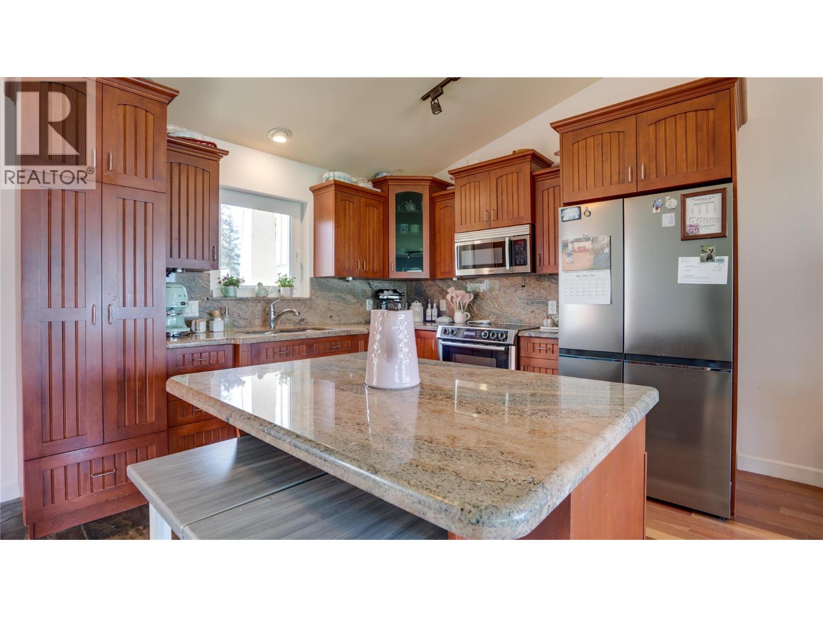 102 500 Old Spallumcheen Road, Sicamous