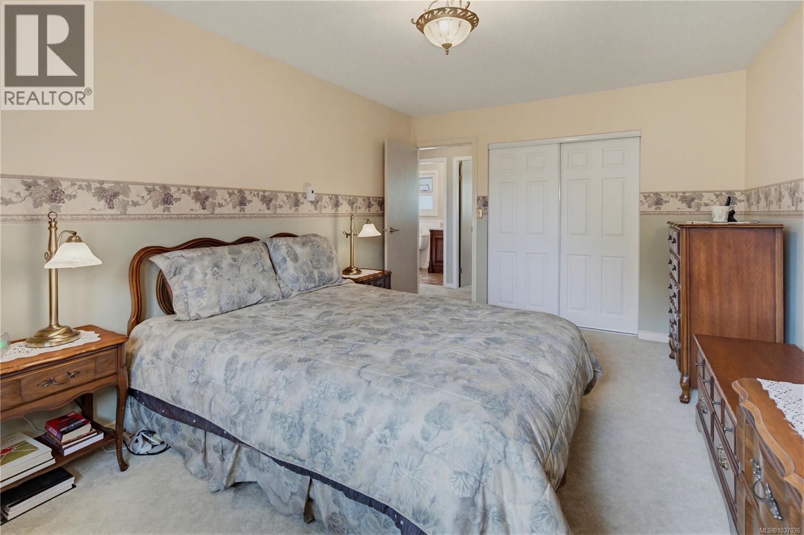 6 3981 Nelthorpe Street, Saanich