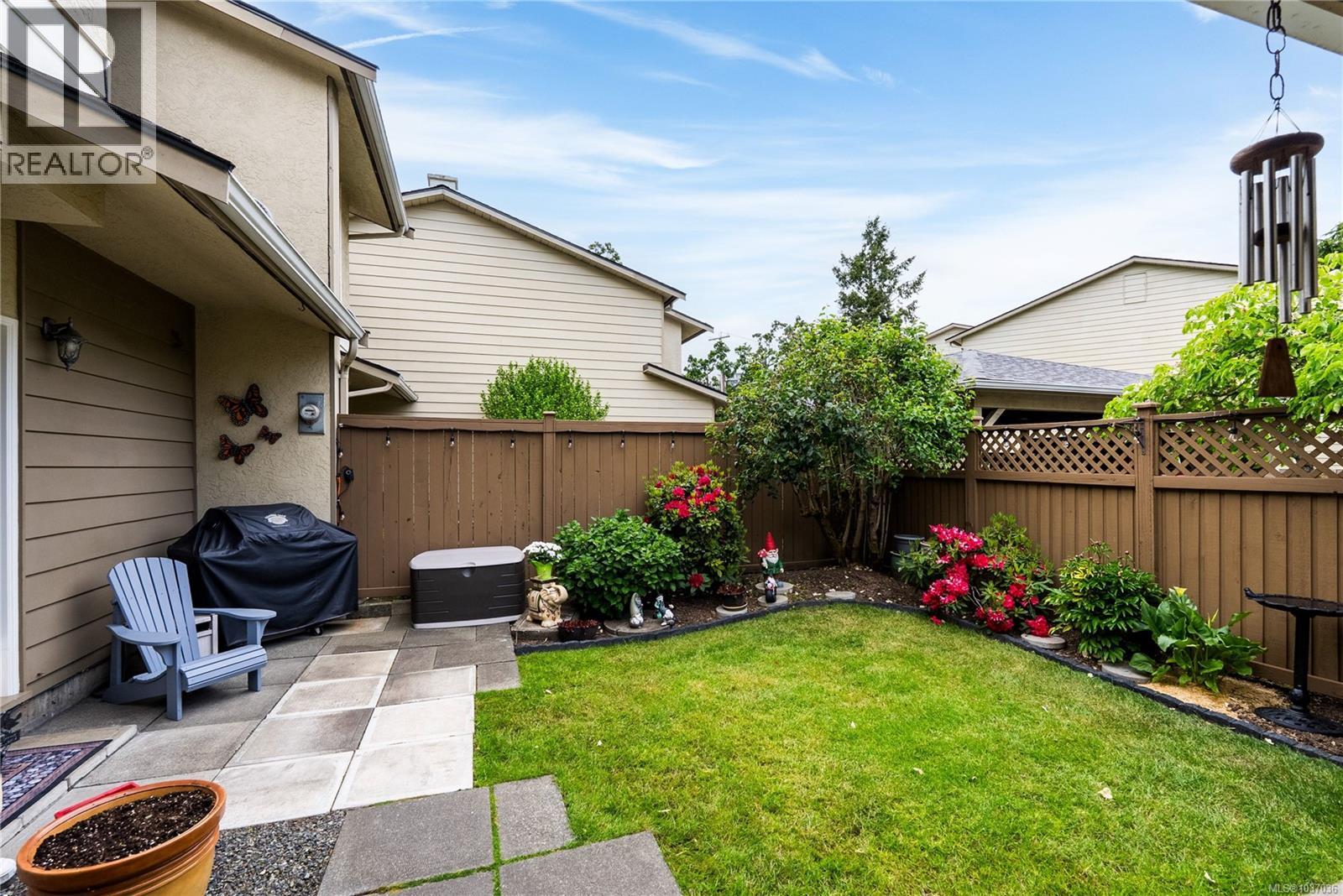 6 3981 Nelthorpe Street, Saanich