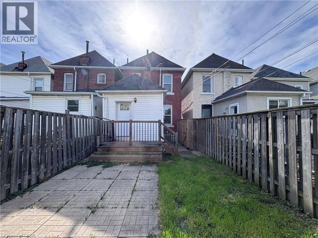 109 BELVIEW Avenue, Hamilton, Ontario, L8L7K9 — Photo 3