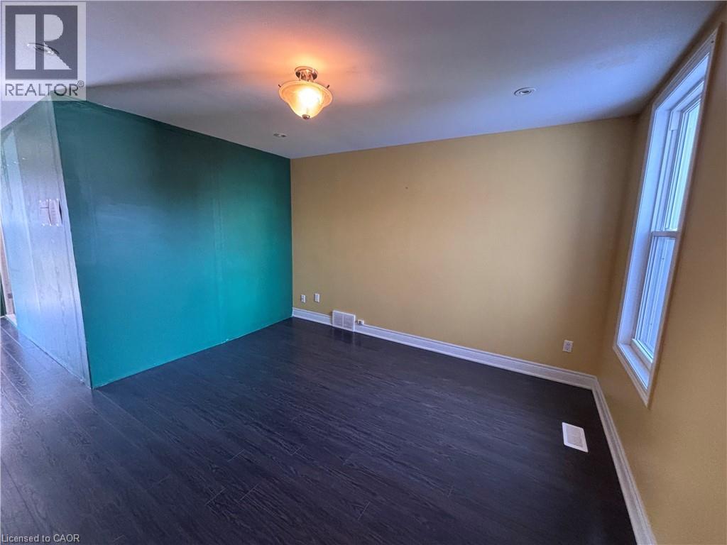 109 BELVIEW Avenue, Hamilton, Ontario, L8L7K9 — Photo 2