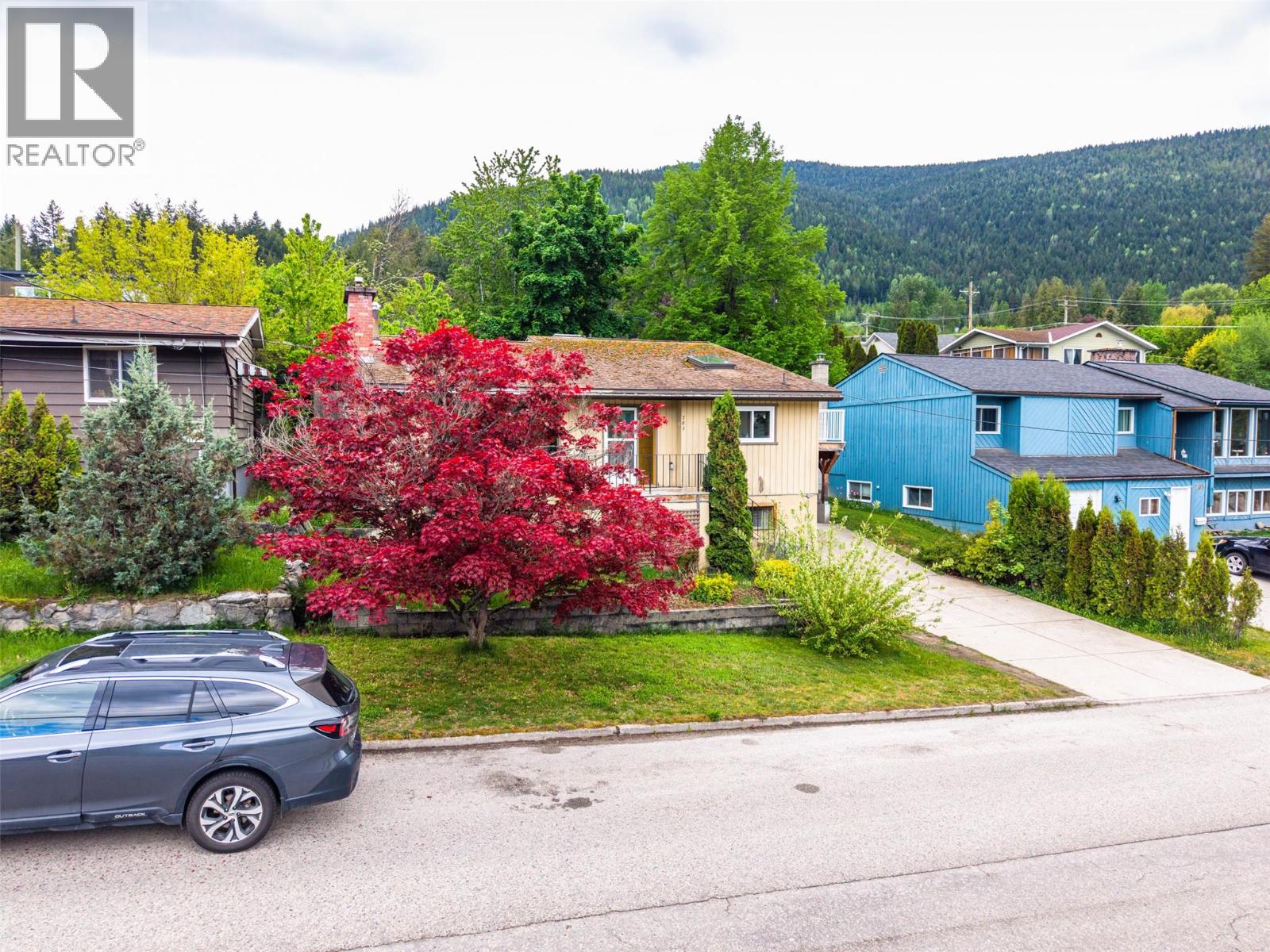 703 West Innes Street - 6