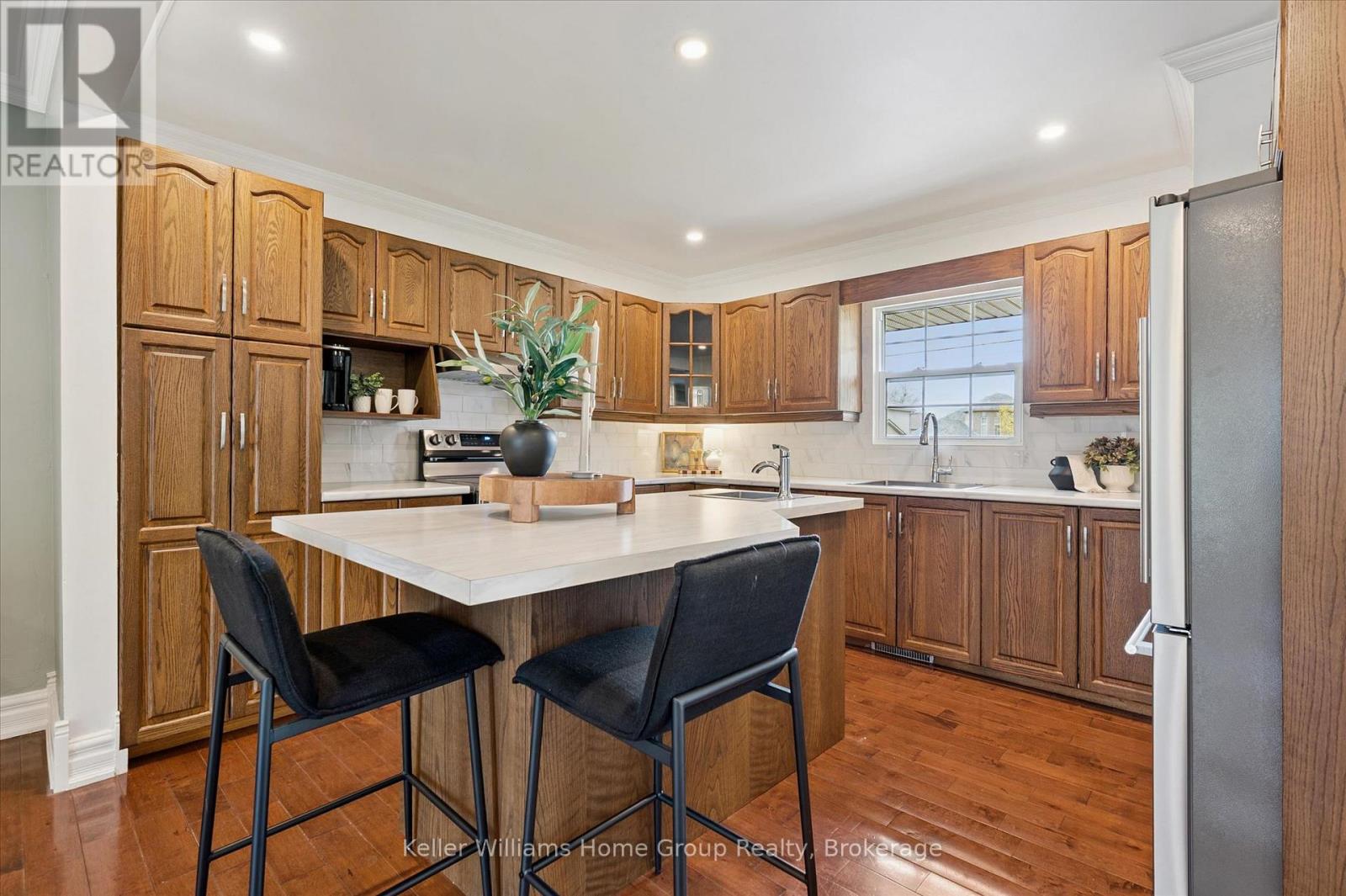 370 GORDON STREET - 12