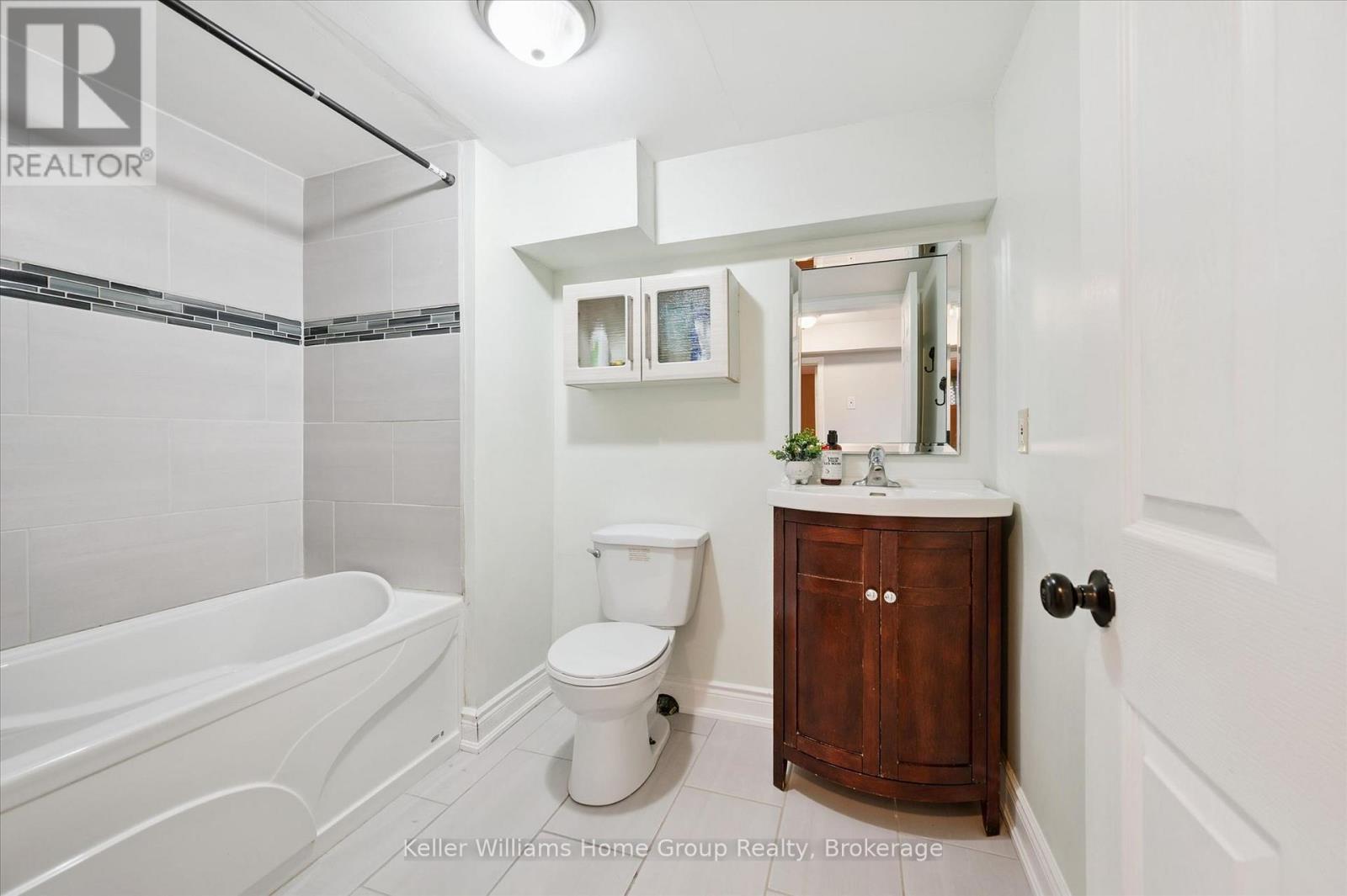 370 GORDON STREET - 37