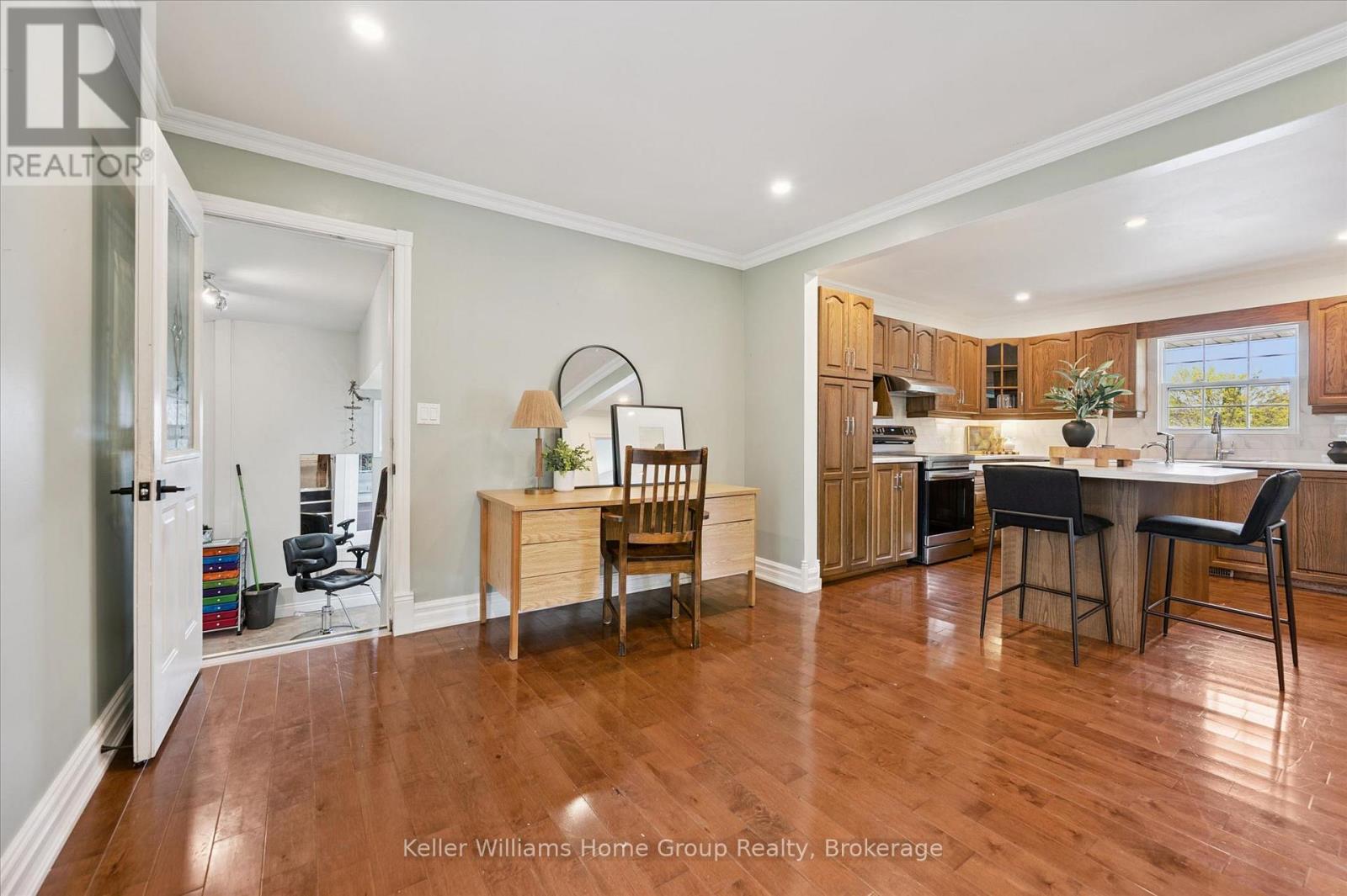370 GORDON STREET - 38
