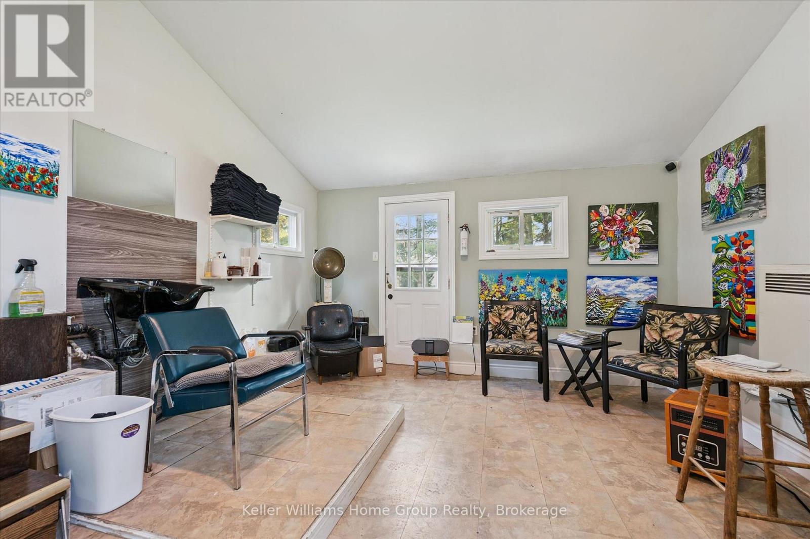 370 GORDON STREET - 40