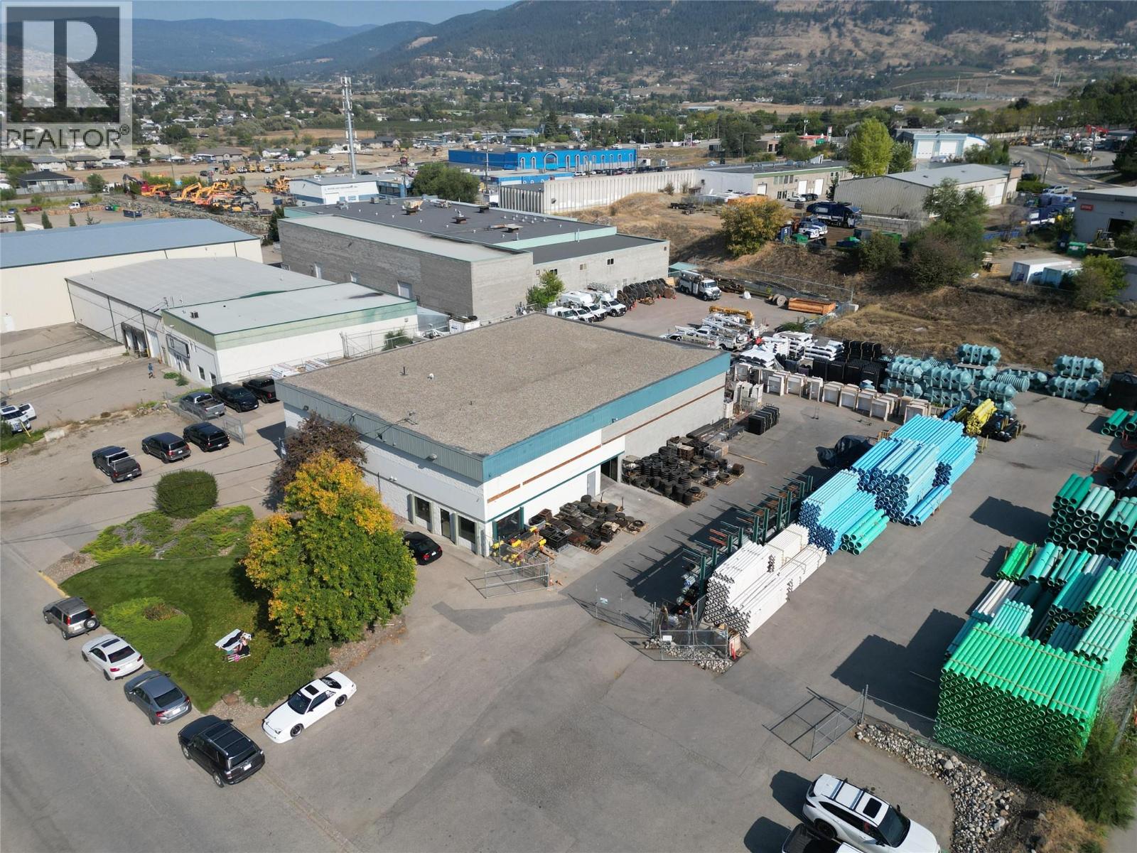  921 Waddington Drive, Vernon