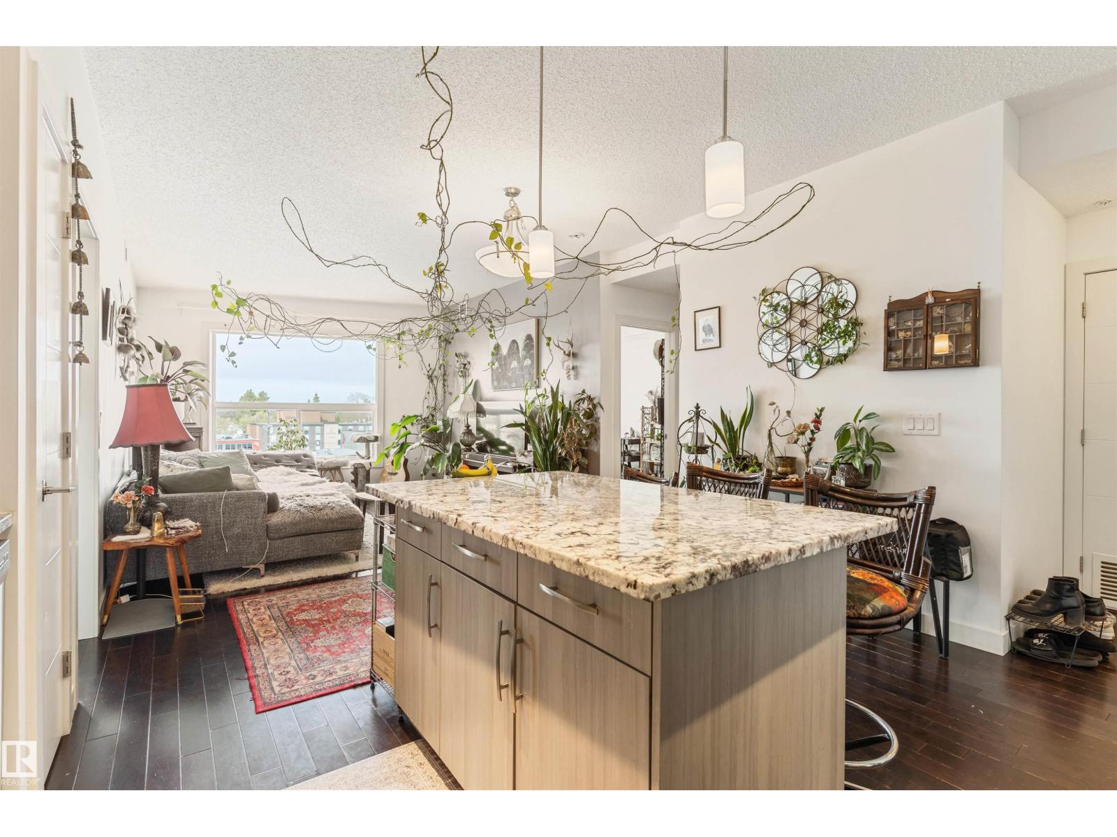 #410 10523 123 ST NW, Edmonton