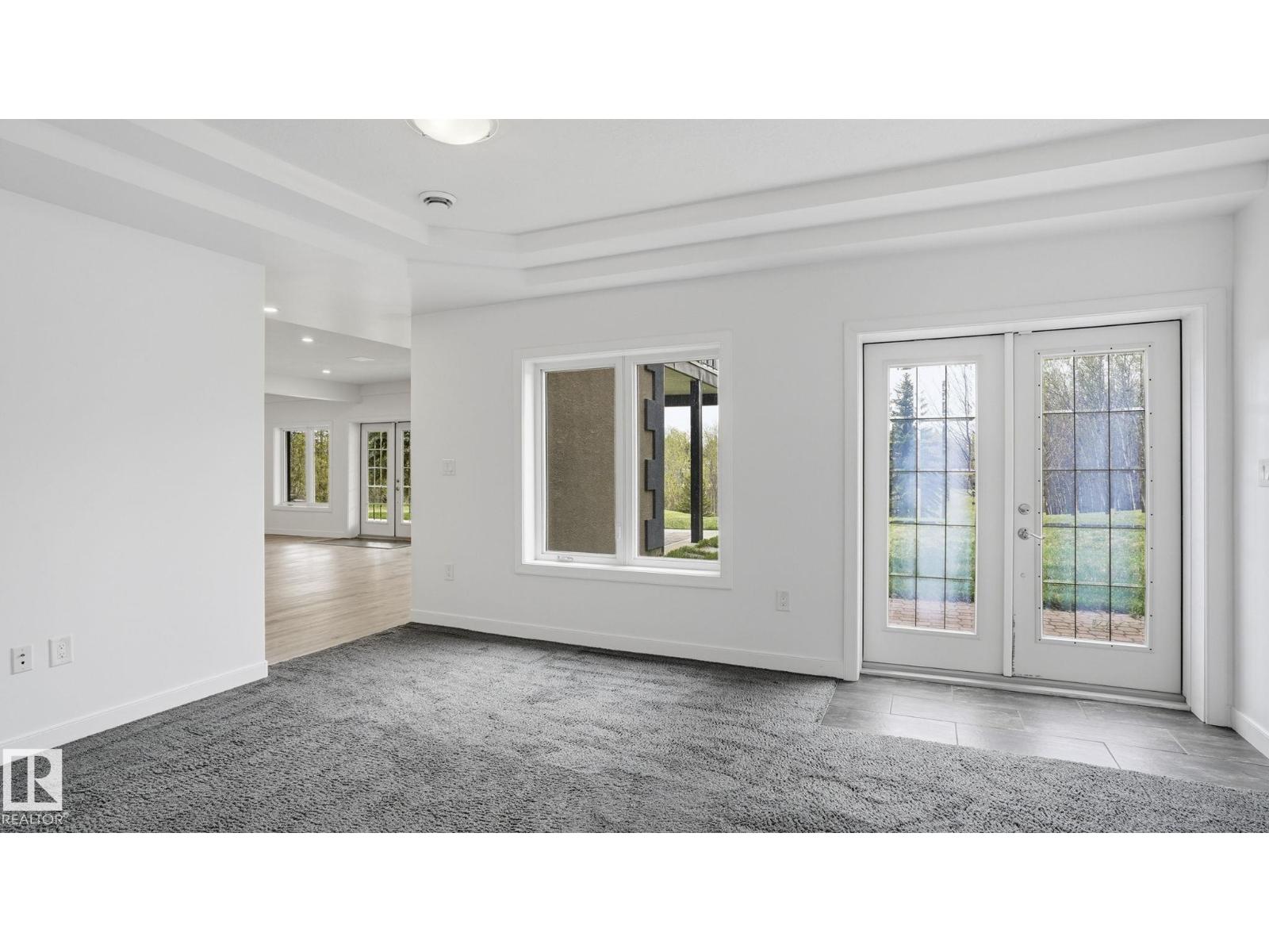 #22 52421 RGE ROAD 15 - 29