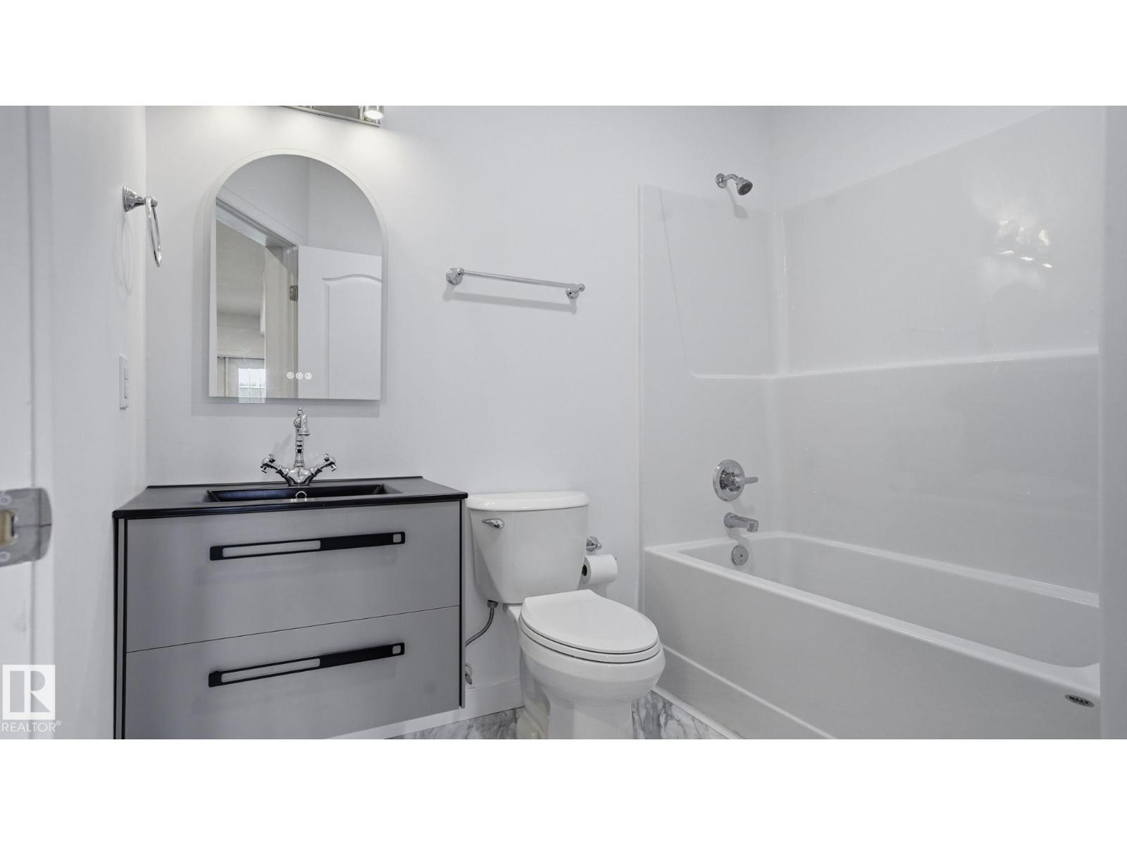 #22 52421 RGE ROAD 15 - 34
