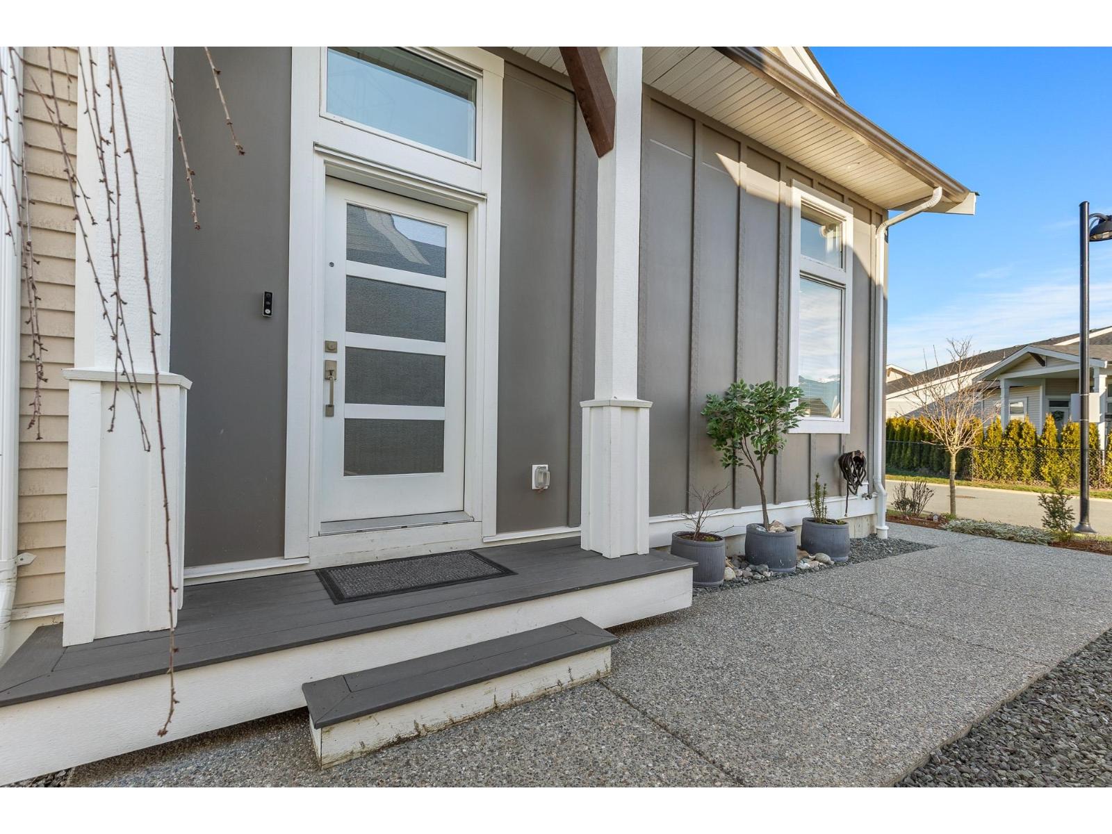 3 Bed, 3 Bath Apartment for Sale in Chilliwack – 113 46213 HAKWELES ROAD, Sardis East Vedder, Chilliwack – MLS# R3112755 - Image 14