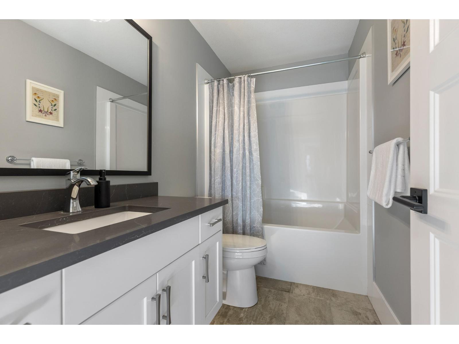 3 Bed, 3 Bath Apartment for Sale in Chilliwack – 113 46213 HAKWELES ROAD, Sardis East Vedder, Chilliwack – MLS# R3112755 - Image 3